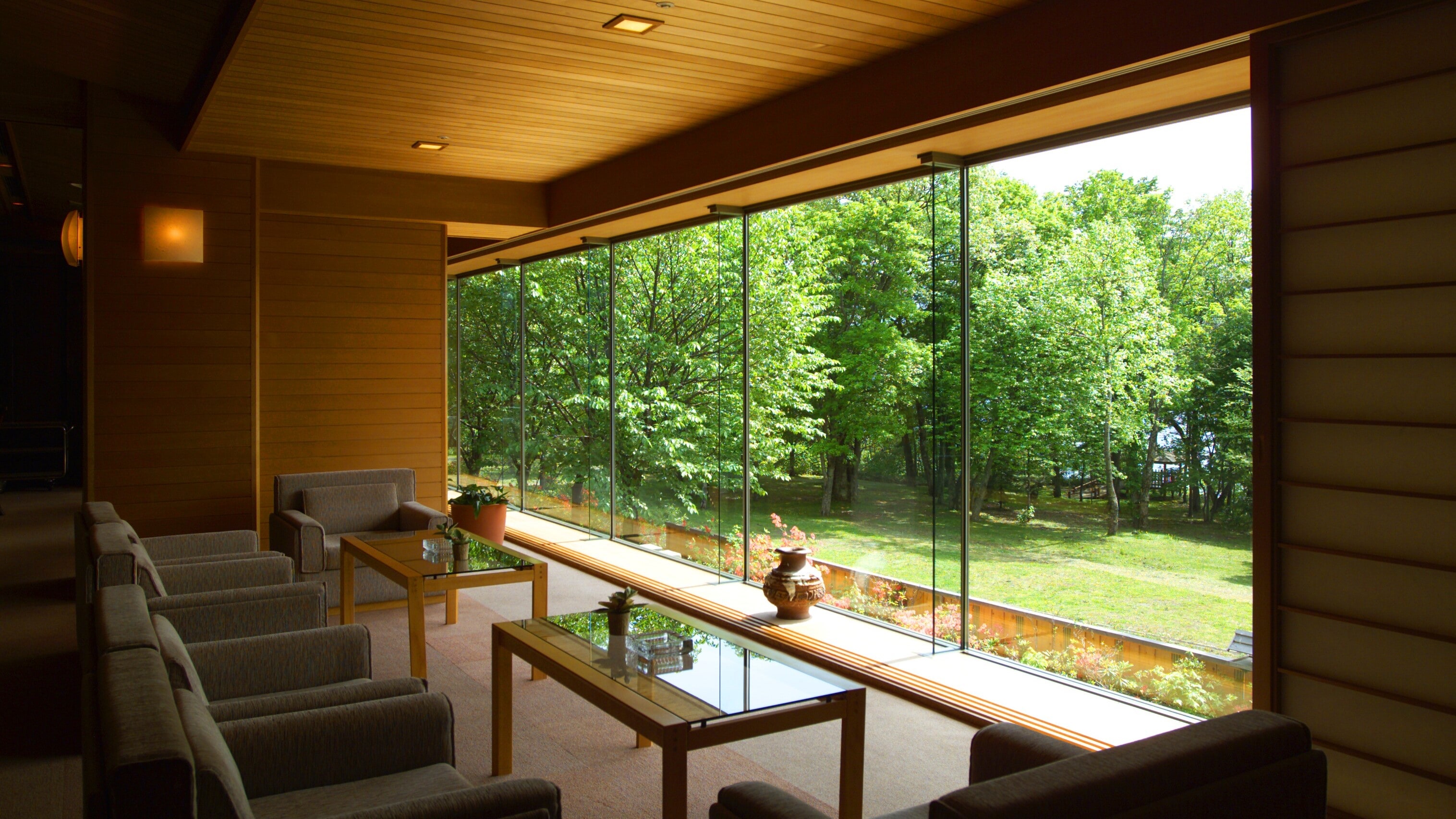[1F Lounge]