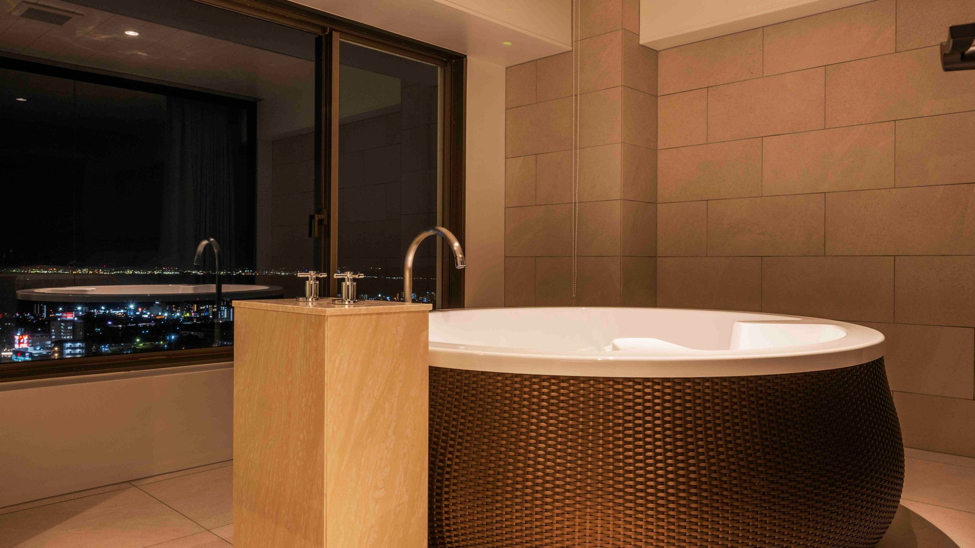 [Ocean View] Phòng Suite sang trọng (90 mét vuông)