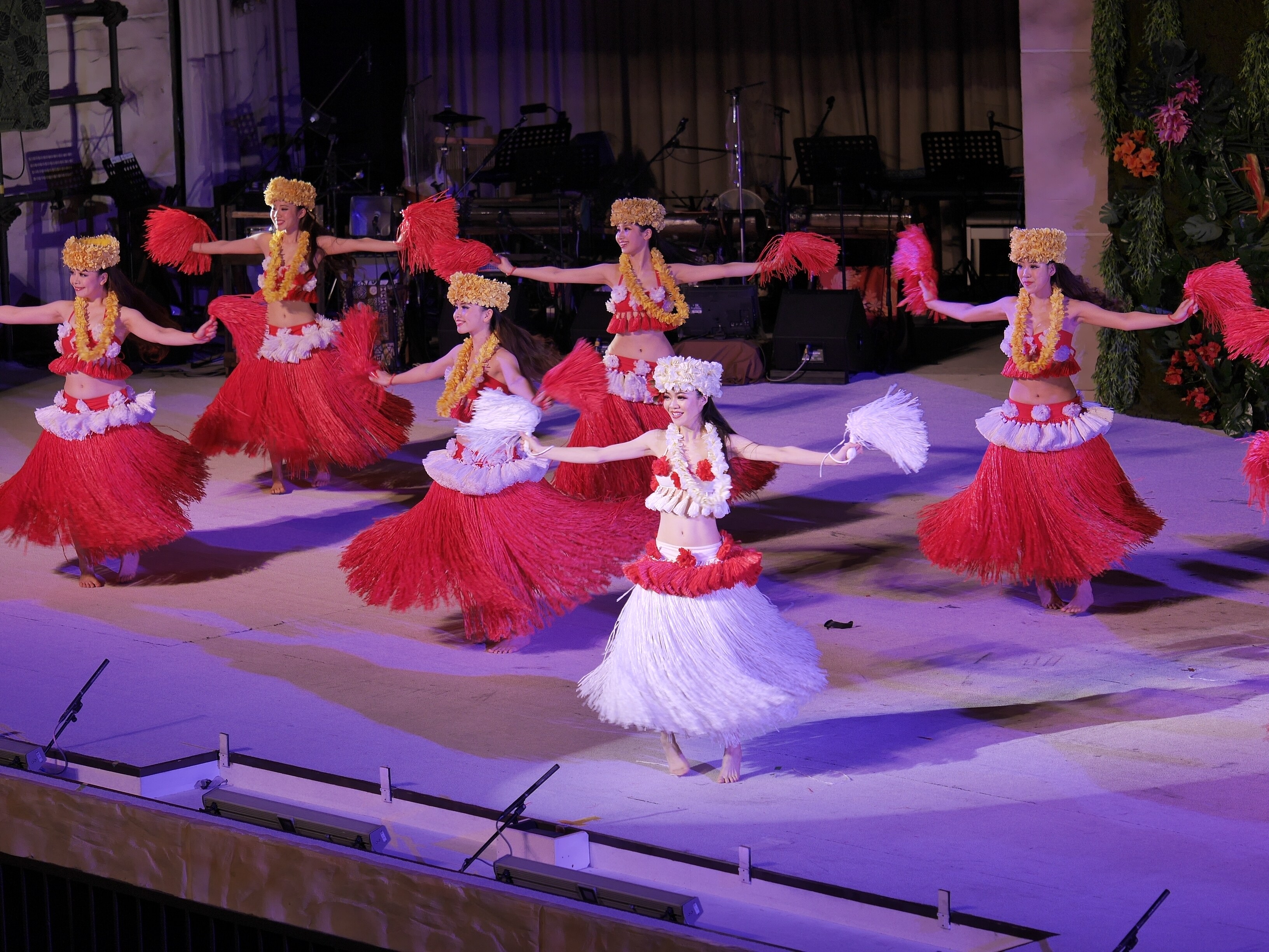 Hawaiians Polynesian Show