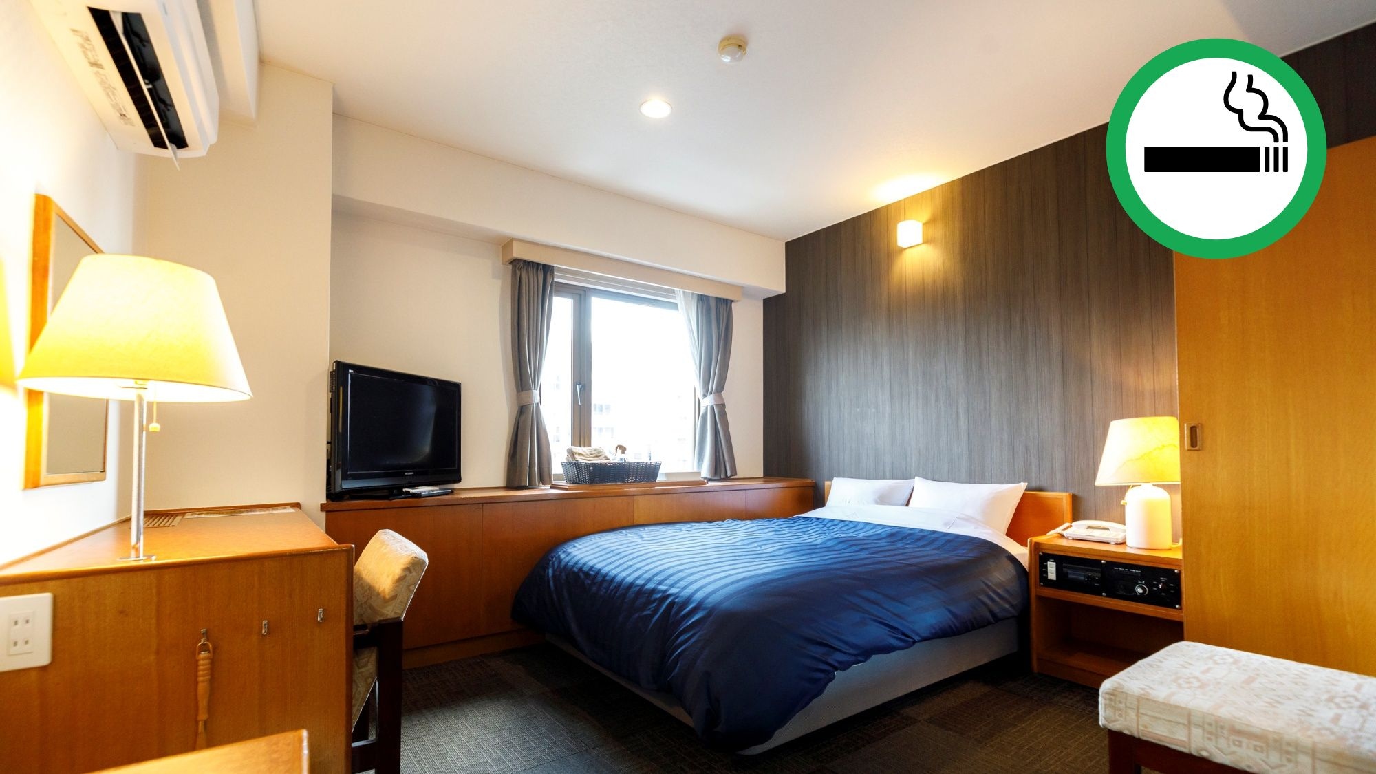 Double room with air conditioning (individual or central)