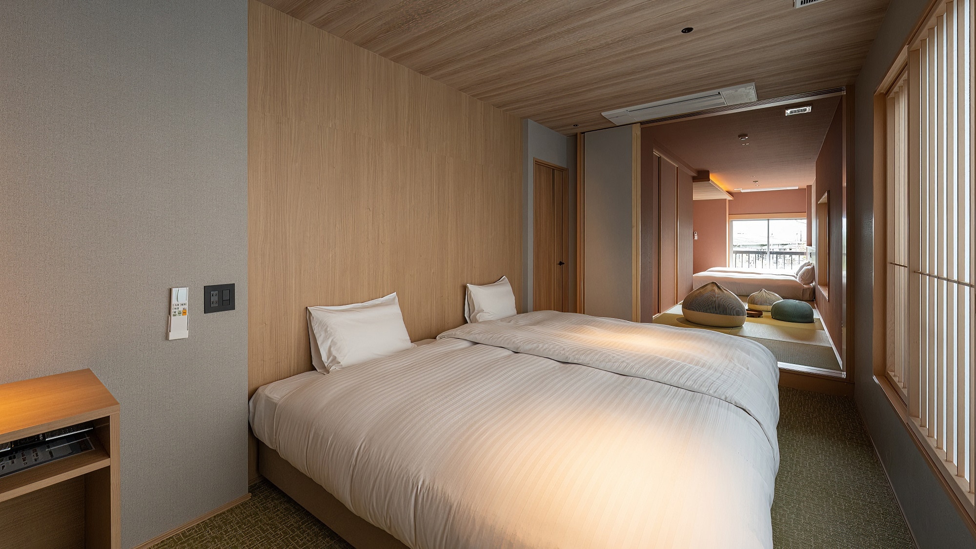 [Japanese-Western style room: Deluxe with 4 beds] ~Non-smoking~