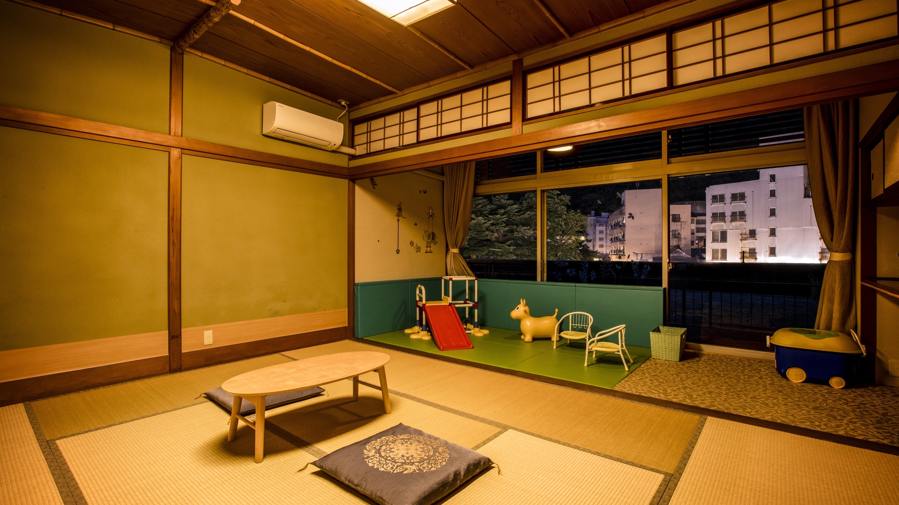 Standard Japanese-style kids room *An example of a guest room