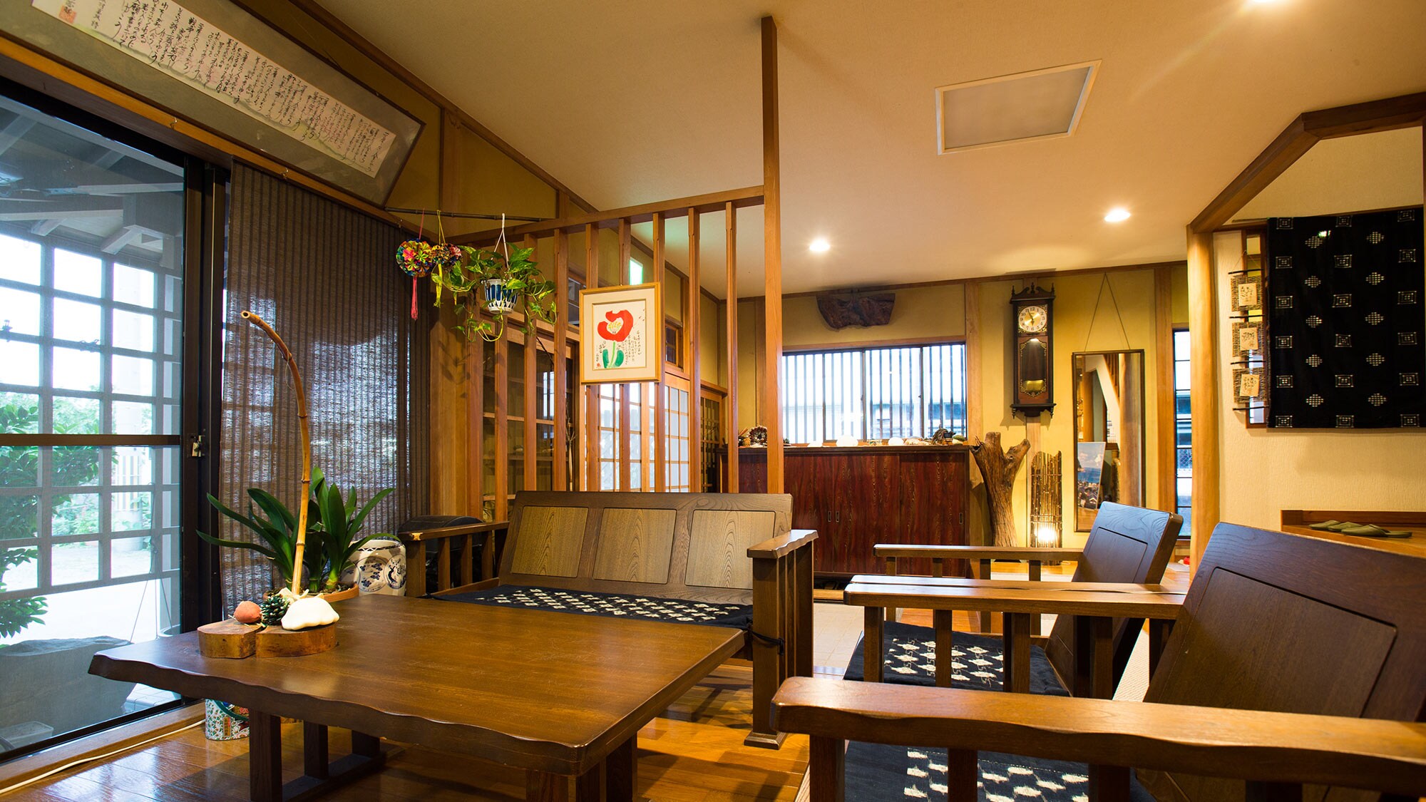 ・First floor lobby. A warm wooden atmosphere