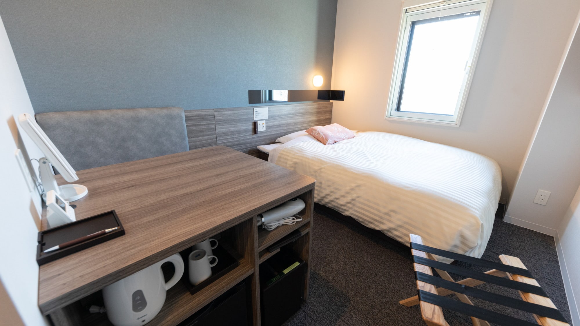 Phòng vệ sinh dành cho phụ nữ có đầy đủ các dịch vụ chăm sóc sắc đẹp và sức khỏe cho phụ nữ.