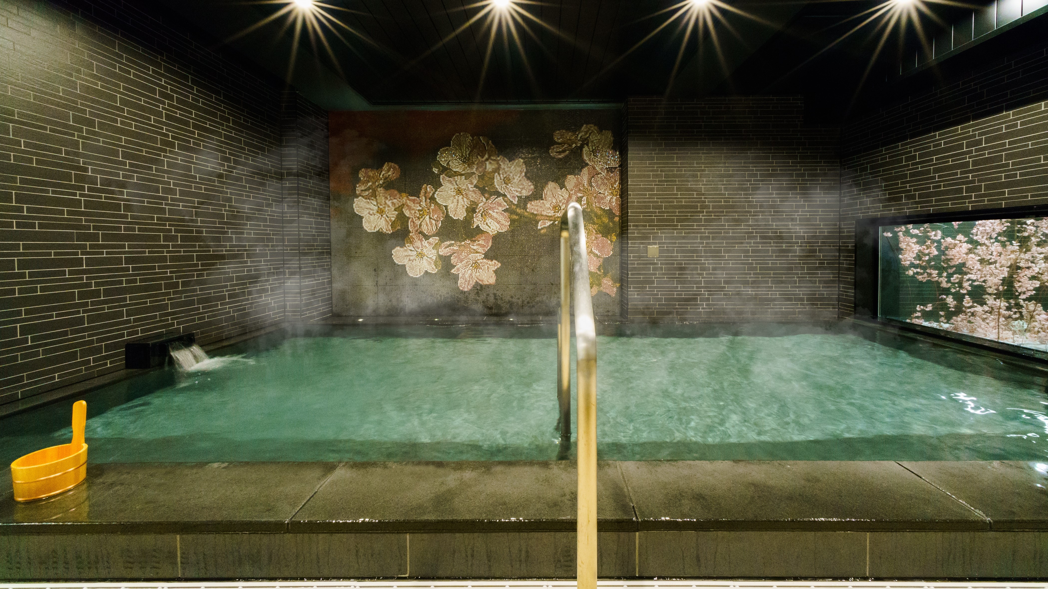 Highly concentrated carbonated spring "Fukuraiji no Yu"