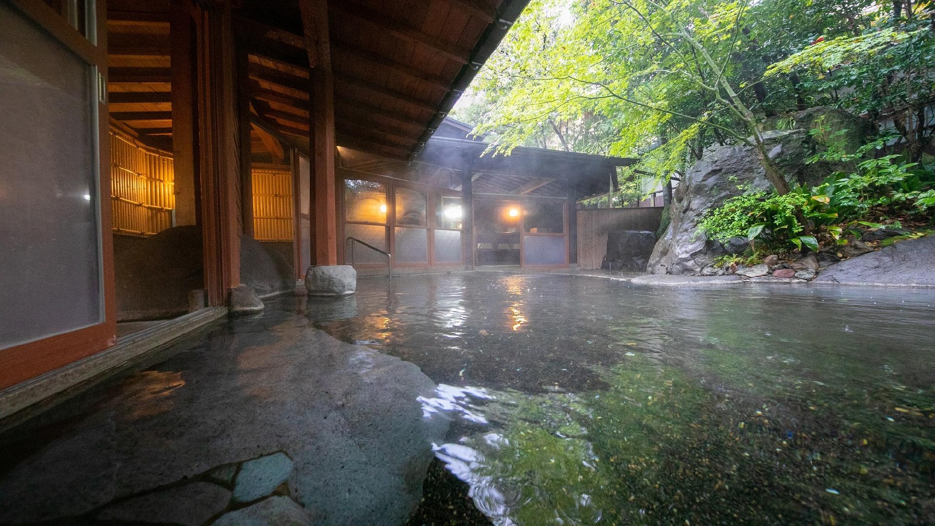 outdoor hotspring (gentleman)