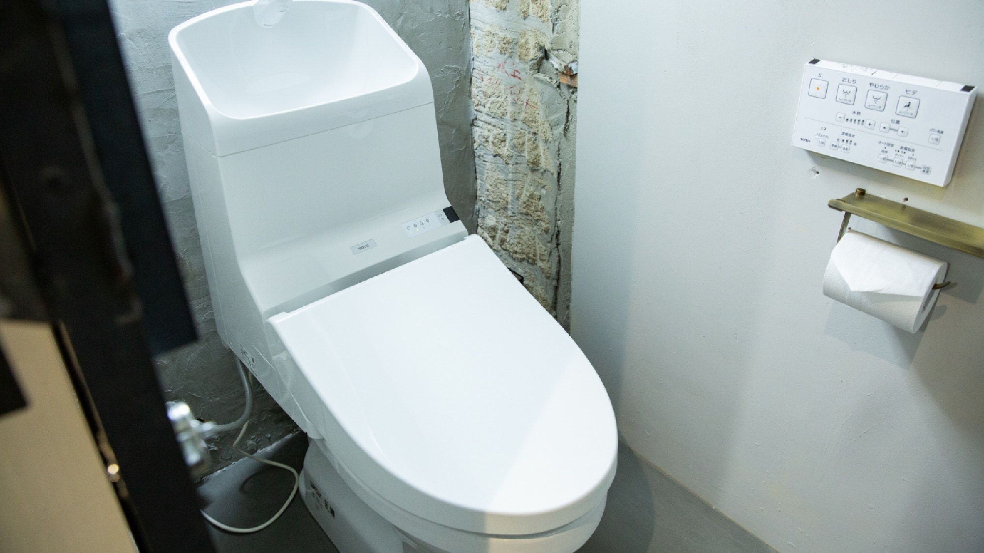 ・[Private Bunk Bed Room/Toilet] The shower and toilet in the private room are separate.