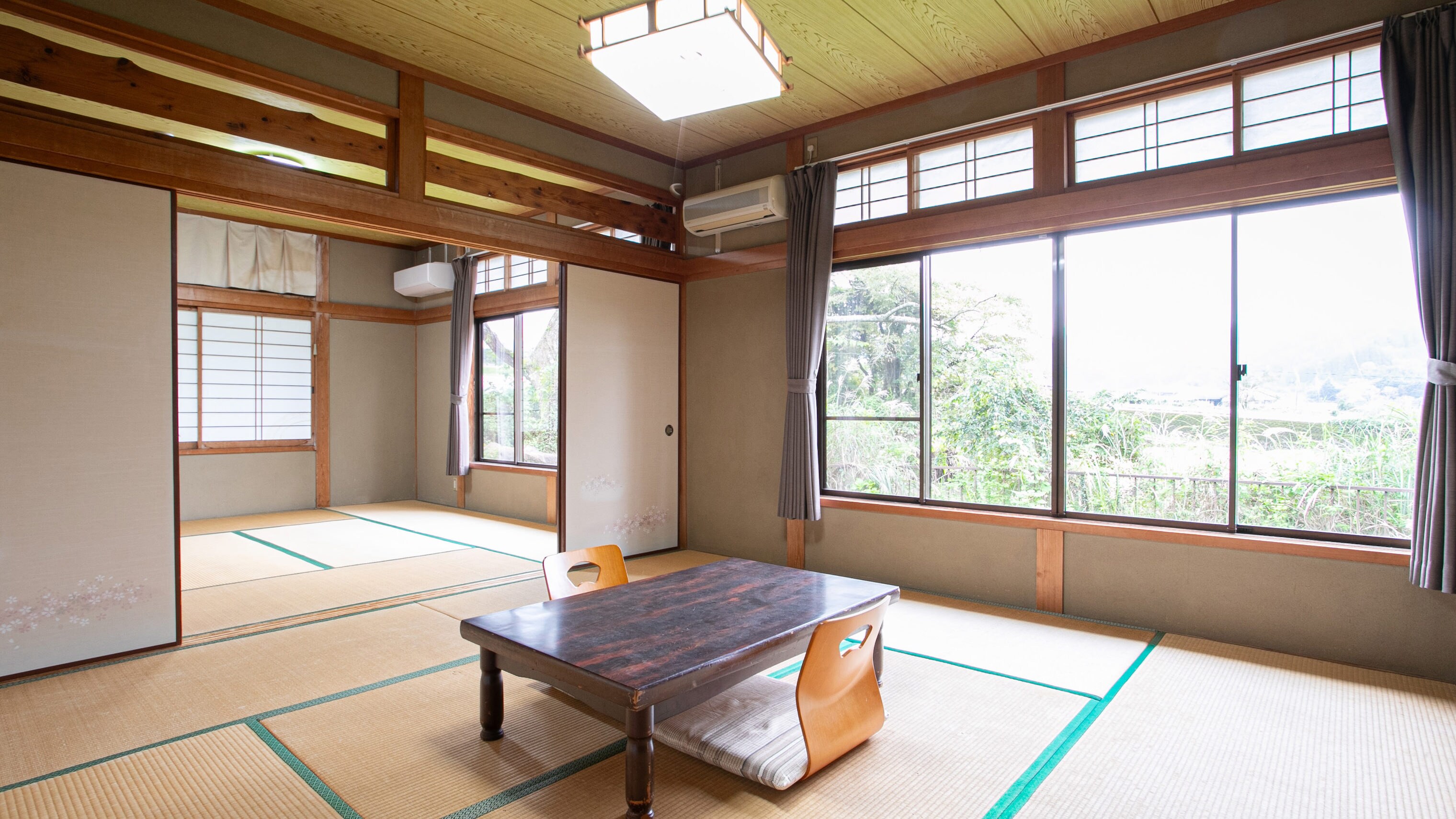 Private room: Main building Japanese-style room 16 tatami mats