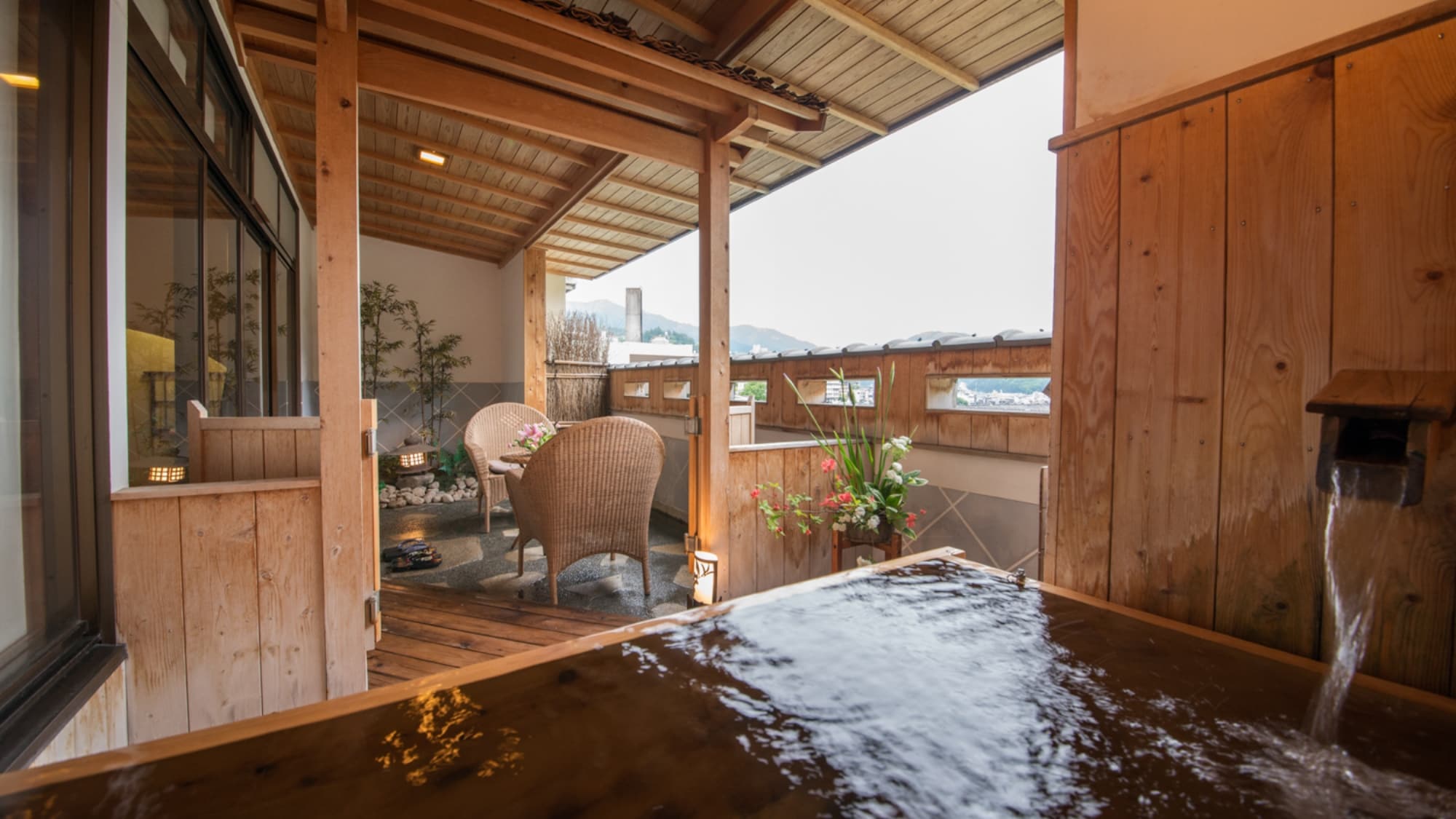 Guest room with open-air bath "Moon's Katarai" open-air bath