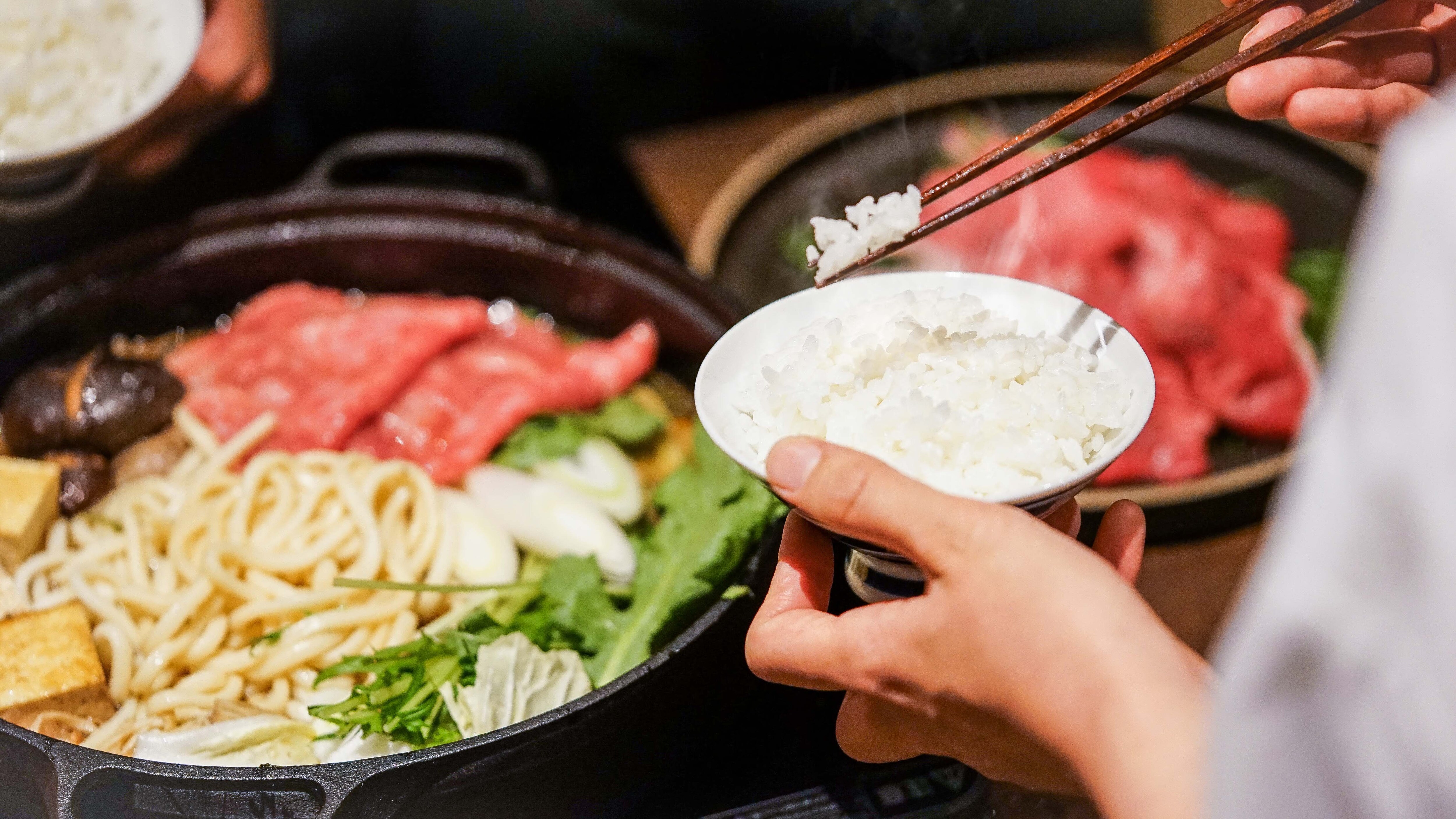 牛肉火鍋中的兩種宮崎牛肉的比較
