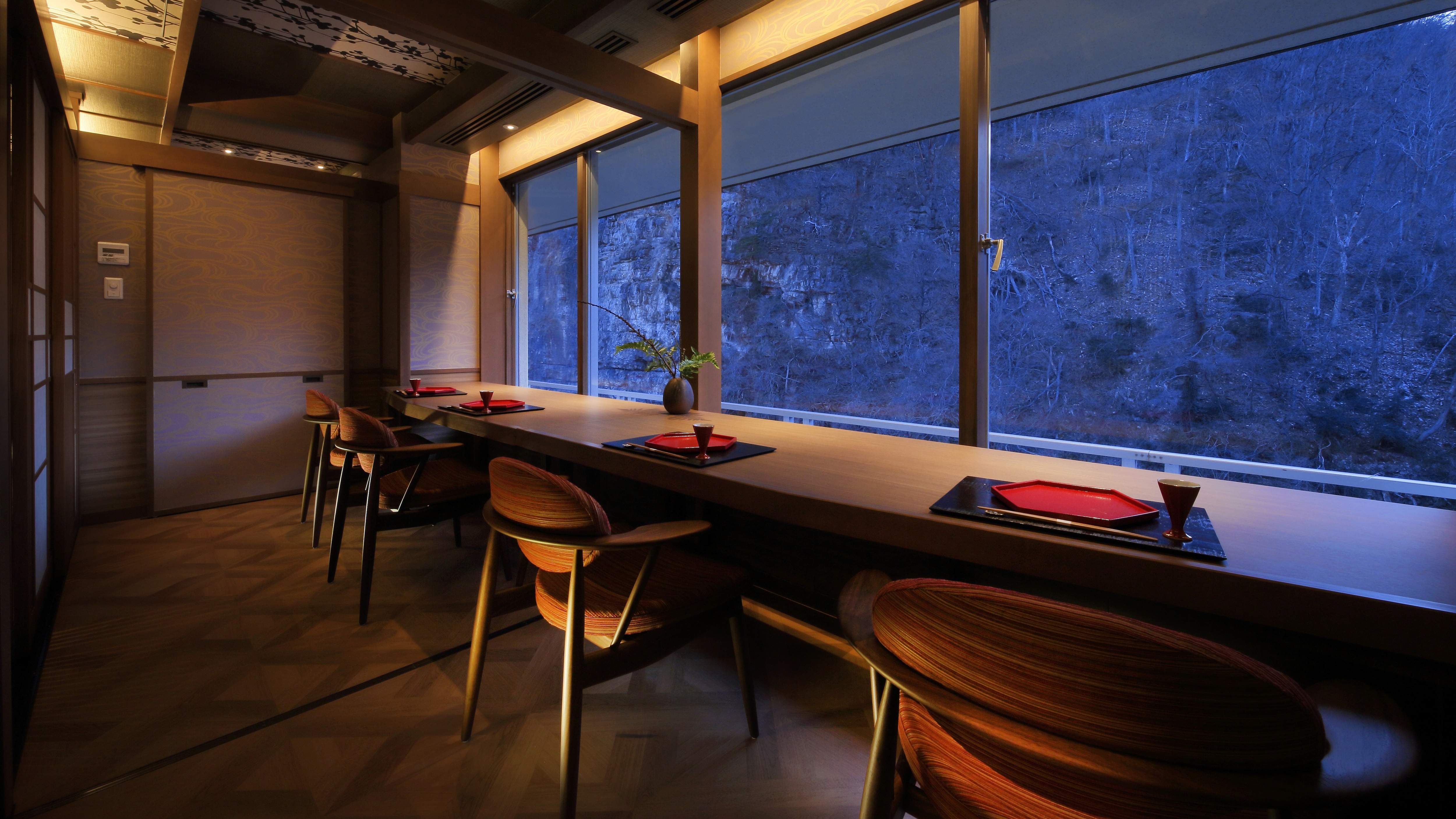 Private dining room "Seseragi no Mori Dining - Touka"