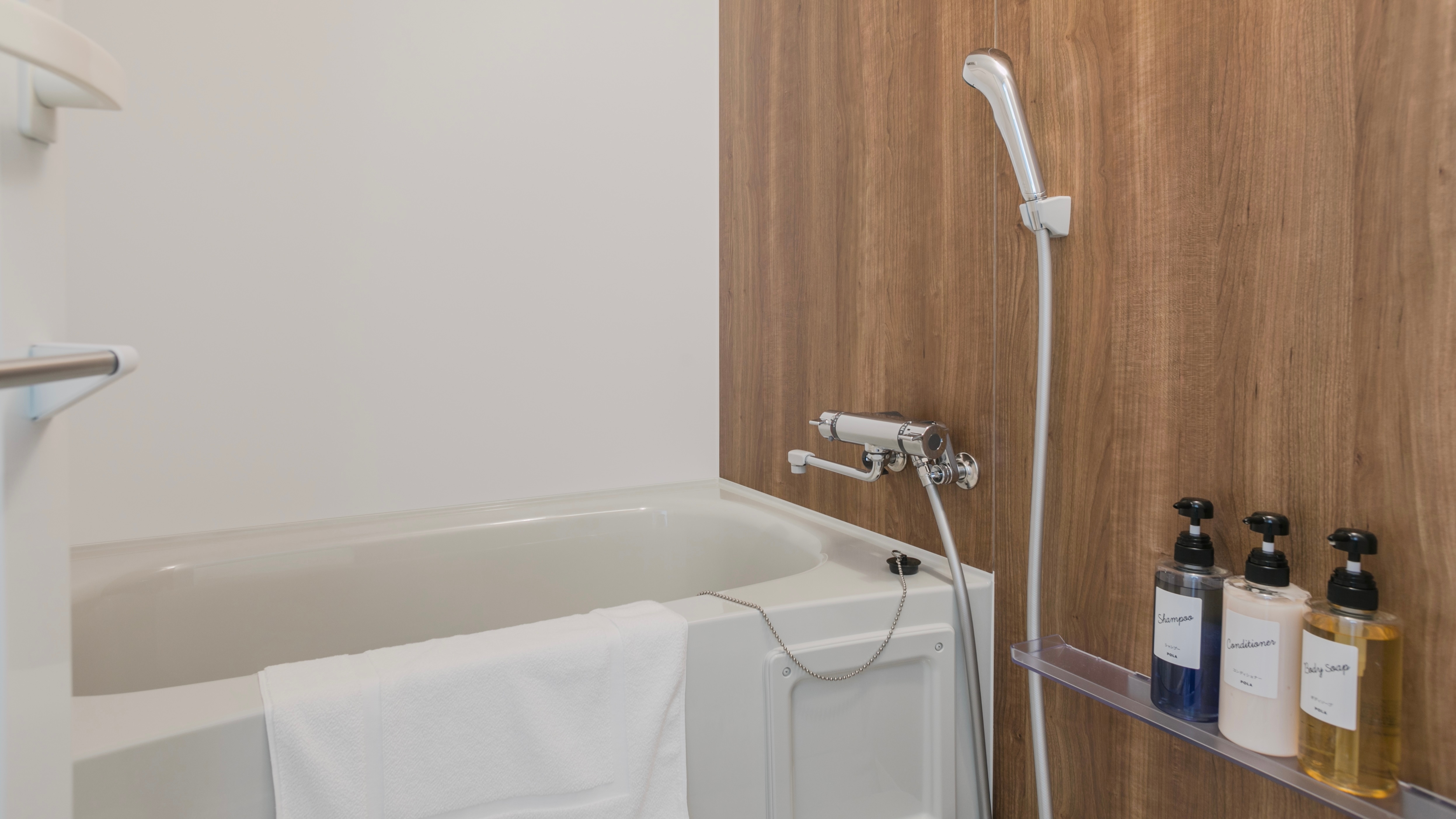 Bathroom (twin, Hollywood twin, double) spacious with washroom ♪