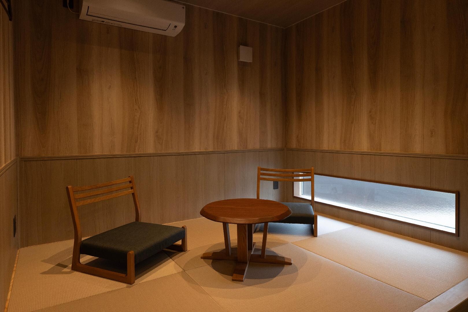 Một không gian tuyệt vời dưới chân núi: khu vực chiếu tatami.