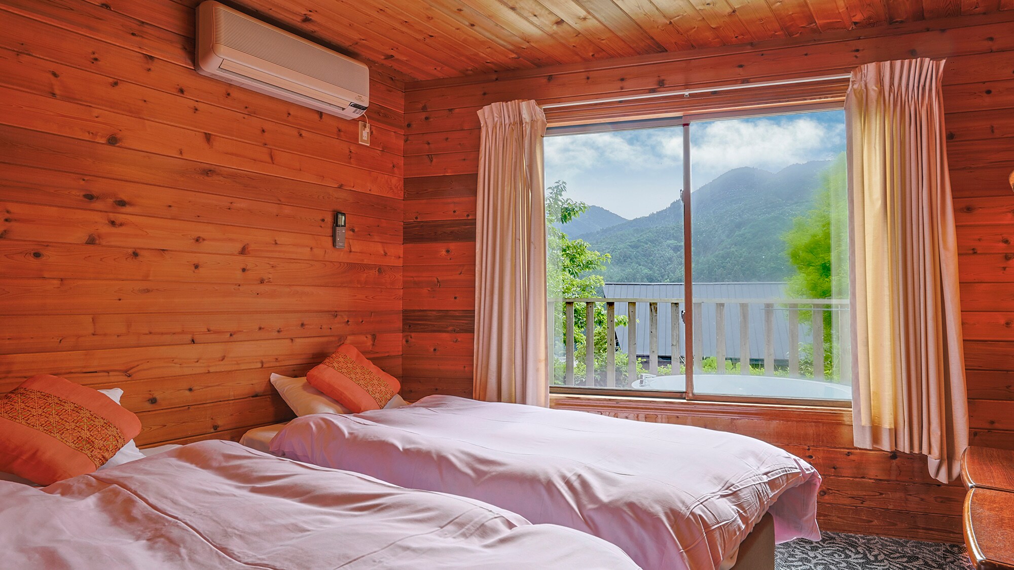 [可攜帶寵物] 小屋 | 3R + 閣樓、按摩浴缸、遛狗場