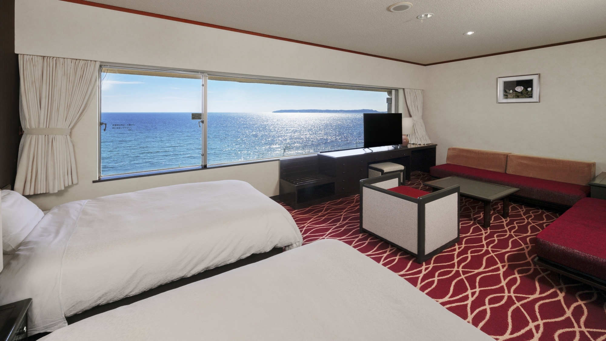 面向雙島的西式客房範例 / 鈷藍色大海盡收眼底的客房