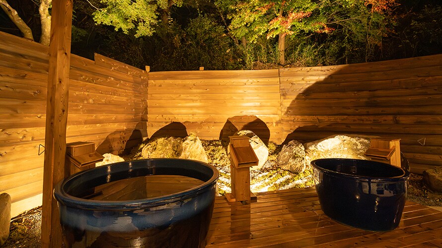 Natural hot spring open-air bath exclusively for Grakyan