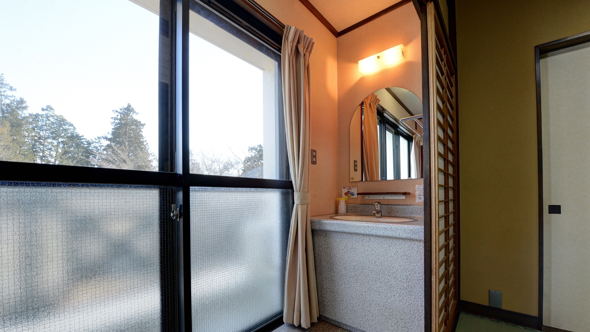 *[10 tatami Japanese-style room with bathroom]