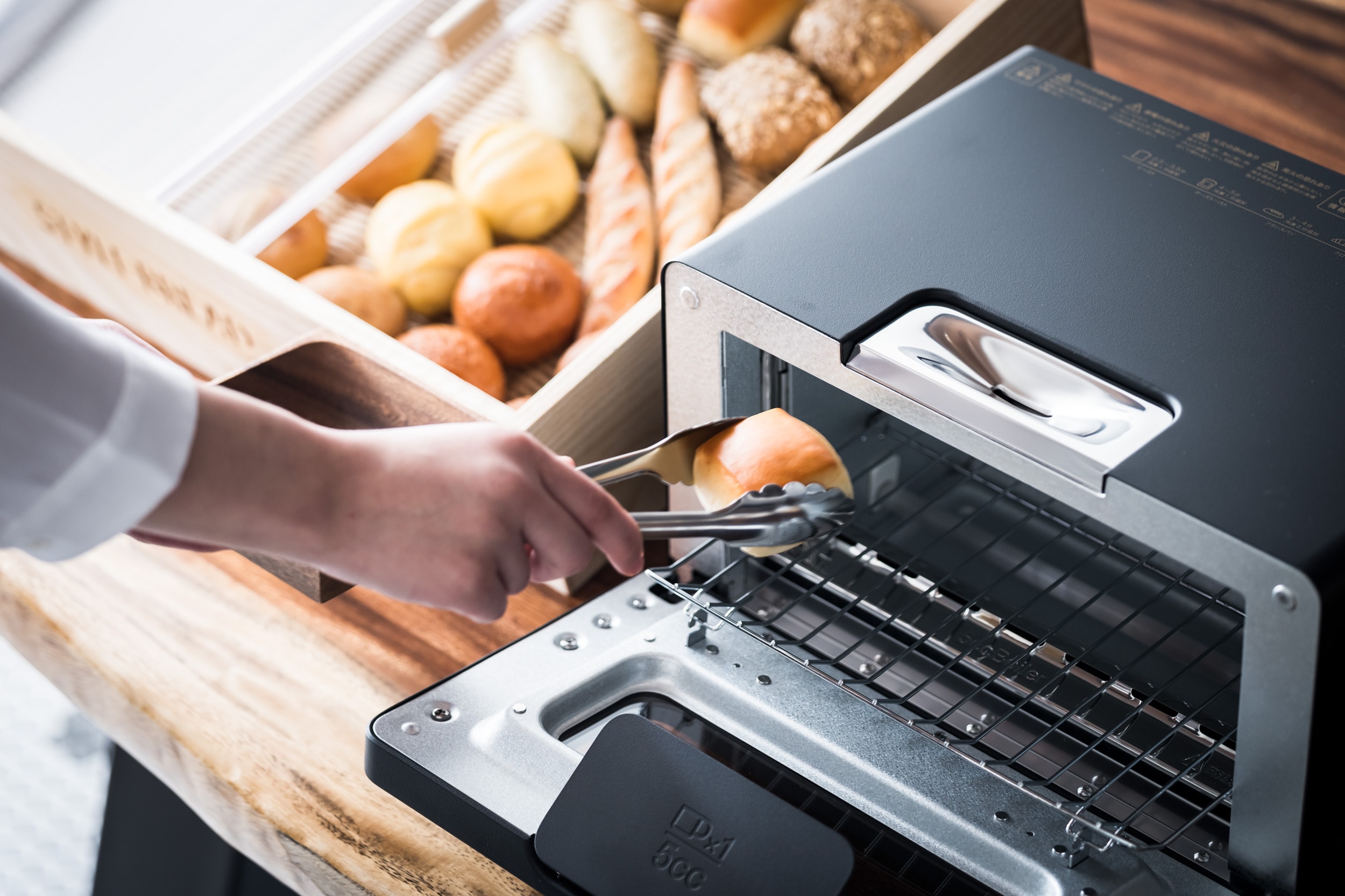 Bữa sáng miễn phí với bánh mì men tự nhiên