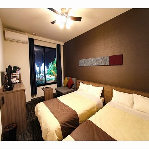 Standard Twin Room - A room with a view of the illuminations (for 2-3 people)