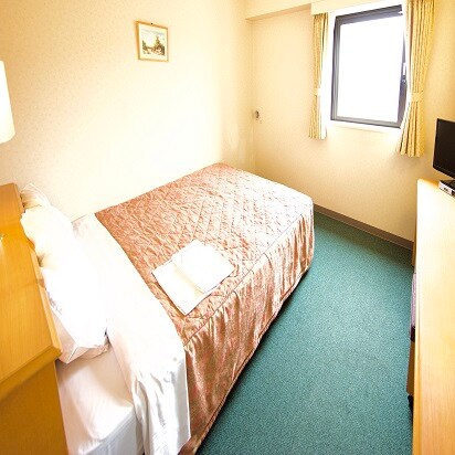 Kamar single: lebar tempat tidur 120cm