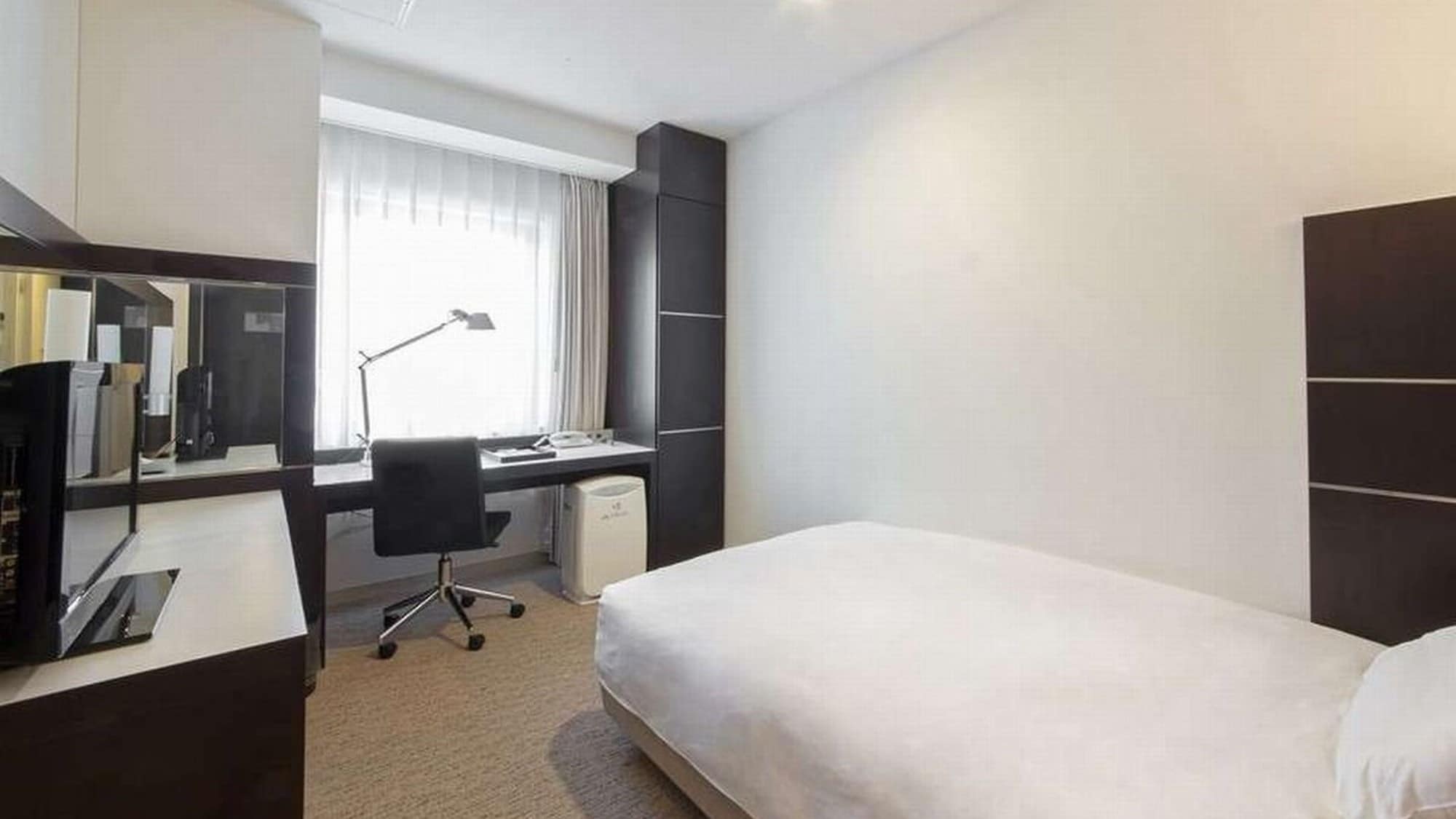 ◆Single Room | All rooms are 16 square meters and equipped with a wide desk, high-speed internet, etc.