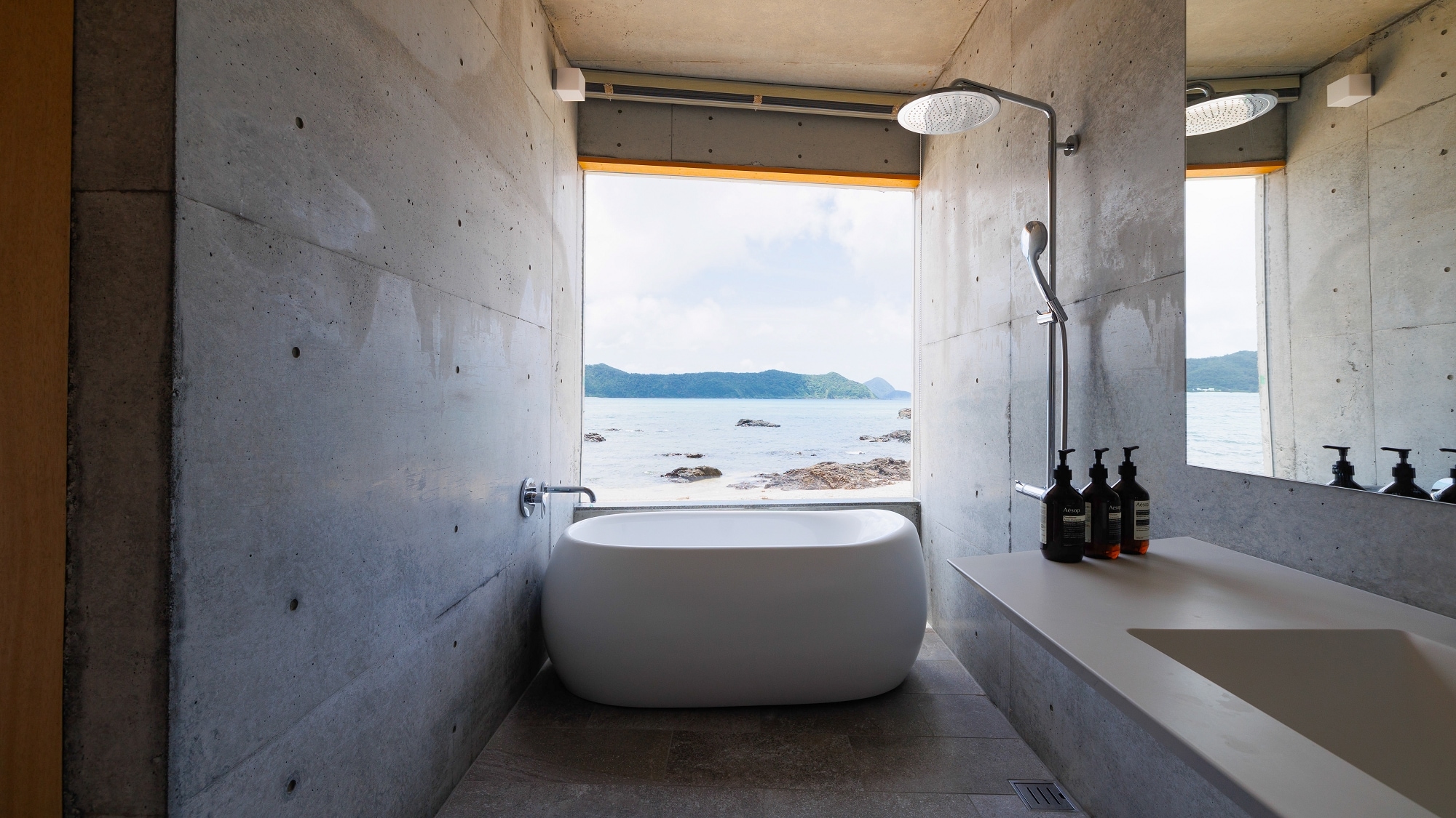 [Horizon Deluxe Villa Queen Bed] ห้องน้ำกว้างขวาง