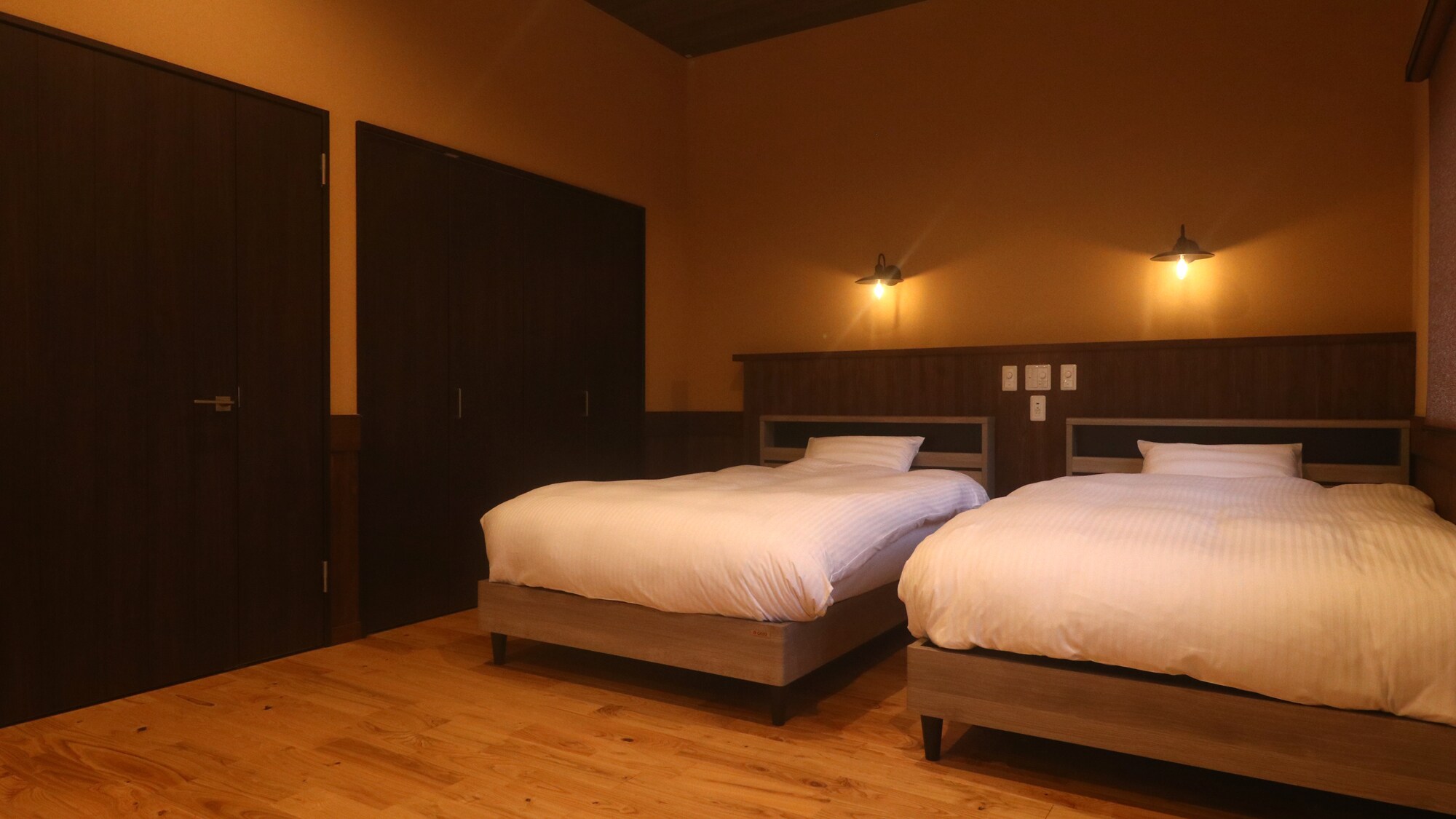 [Lampiran] Tempat tidur listrik Simmons