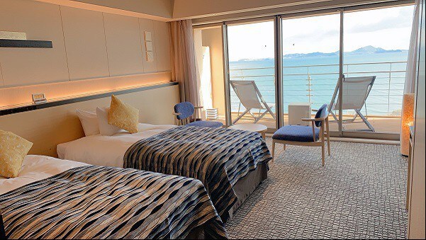[Western-style twin room with wooden deck on the 4th floor] Wake up comfortably with the Simmons bed