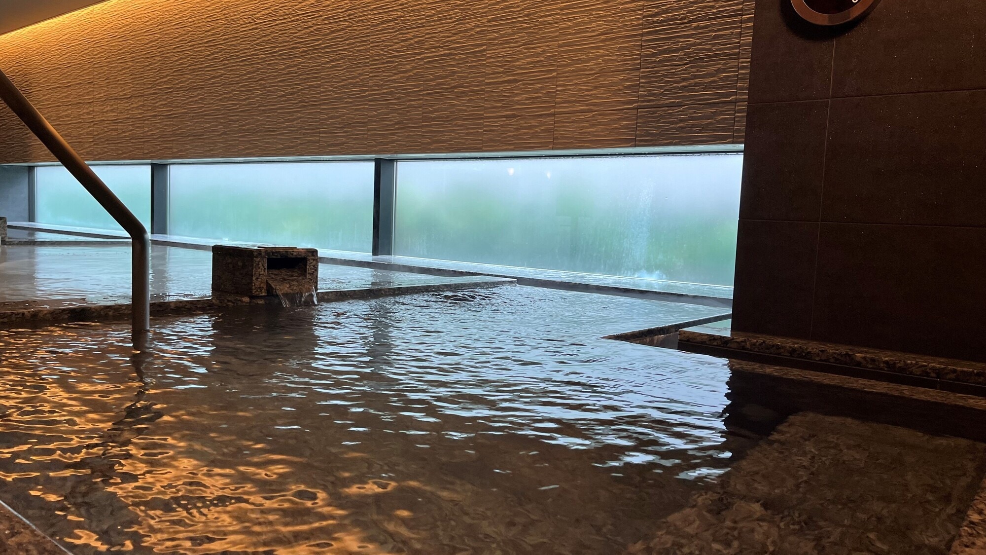 大型公共浴池冷水浴