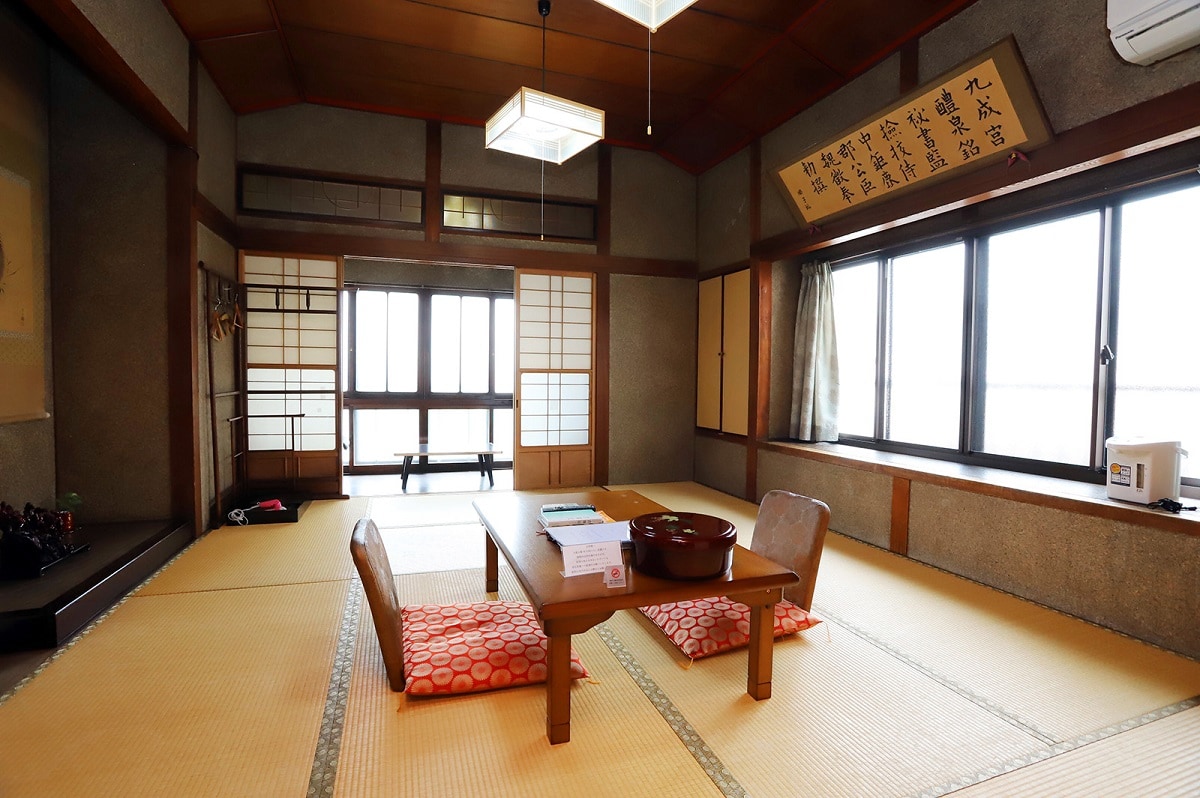Japanese-style room 10 tatami mats without toilet