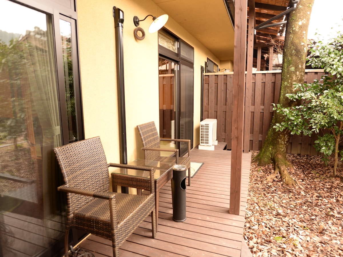 Annex Japanese-Western style room with open-air bath 3