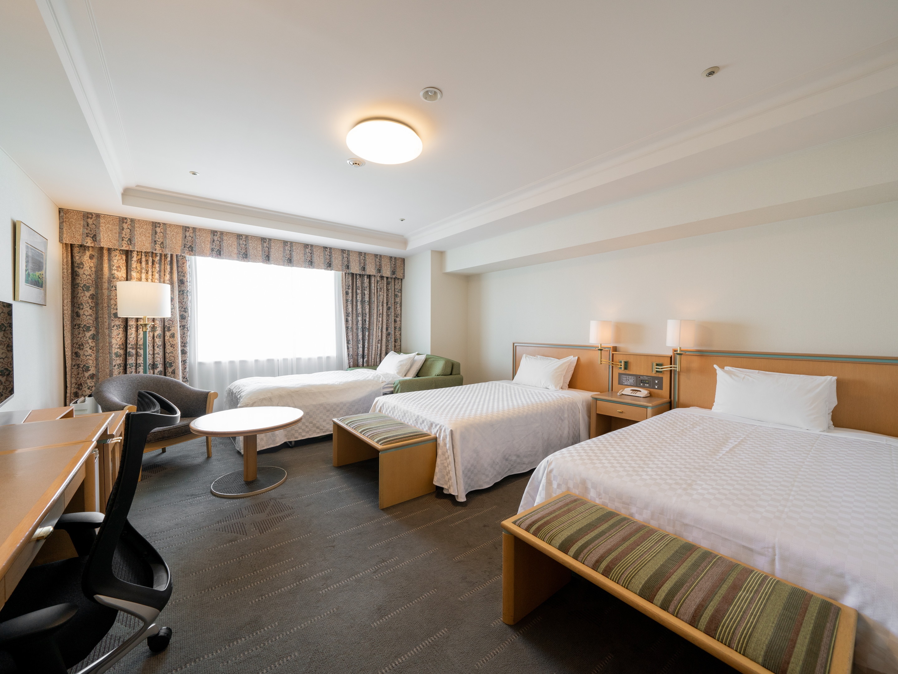 [Superior Corner Twin] A sofa bed will be provided for 3 guests.