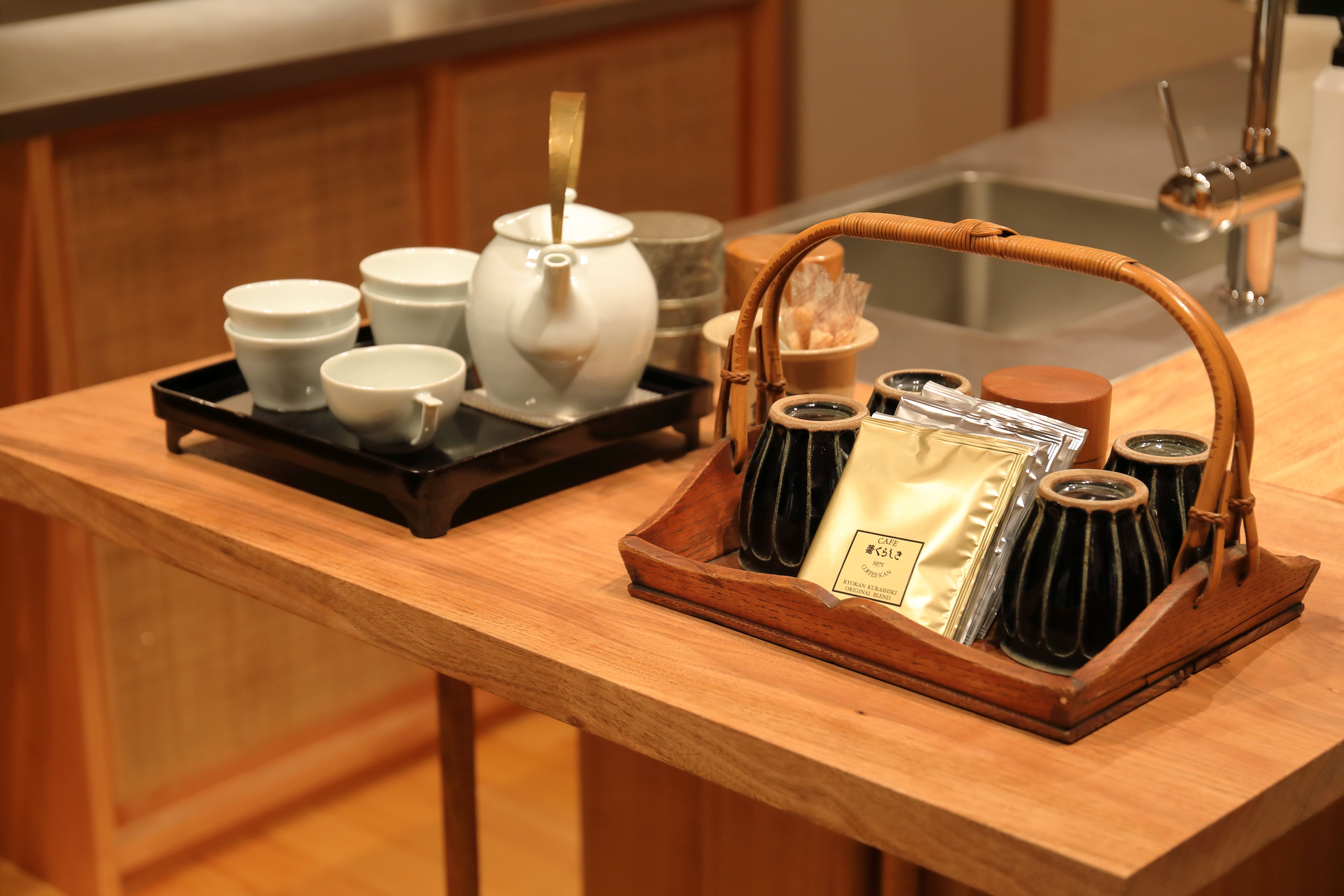 Tea and coffee set