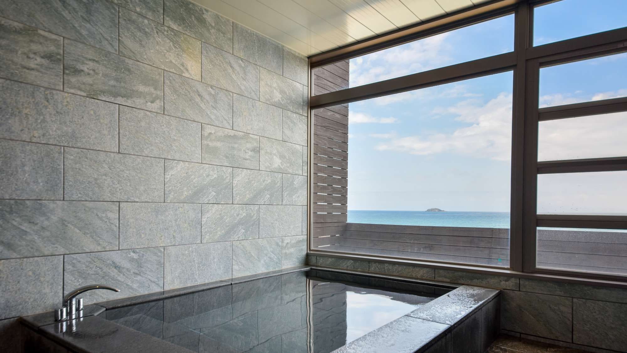 ★【Large public bath】