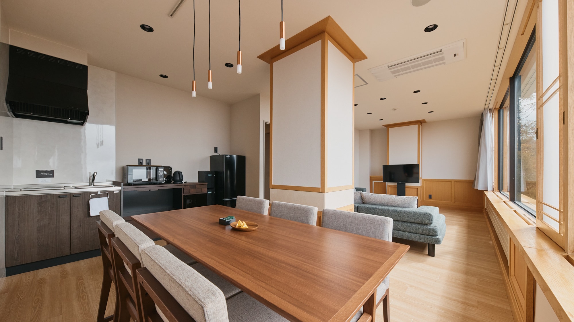 Deluxe Room 2 Example | 2LDK, Japanese-Western style room that can accommodate up to 6 people. (Mini kitchen and washing machine available)