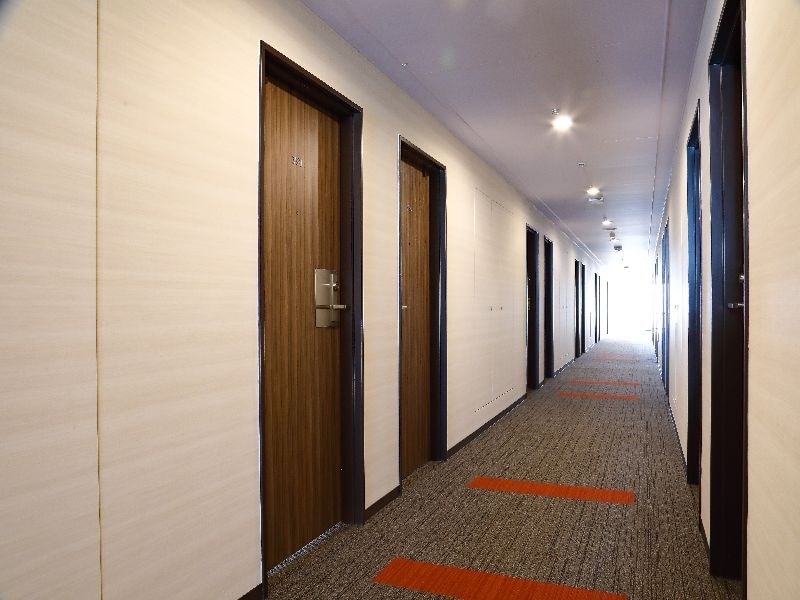 7th floor corridor