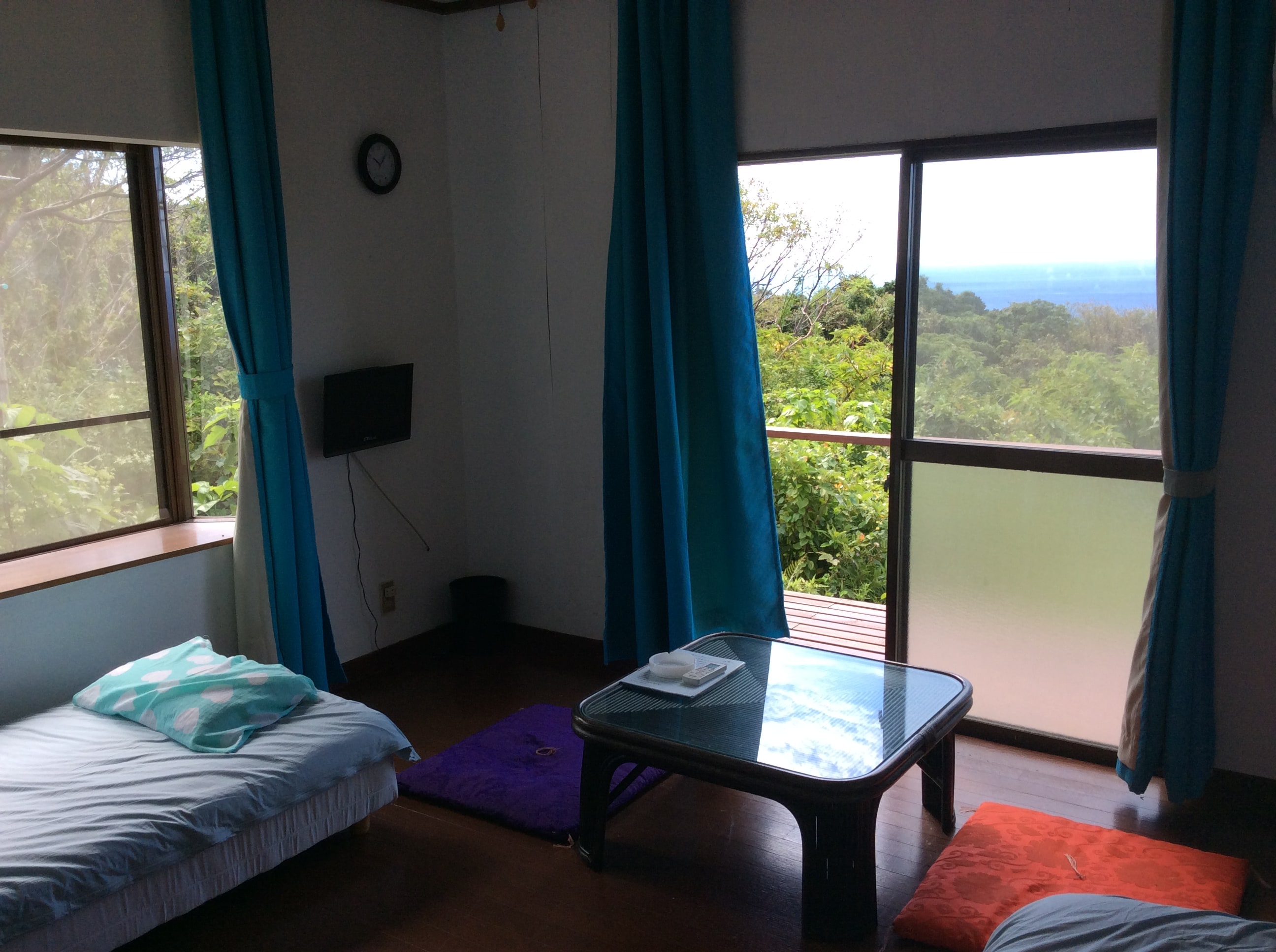 5 rooms