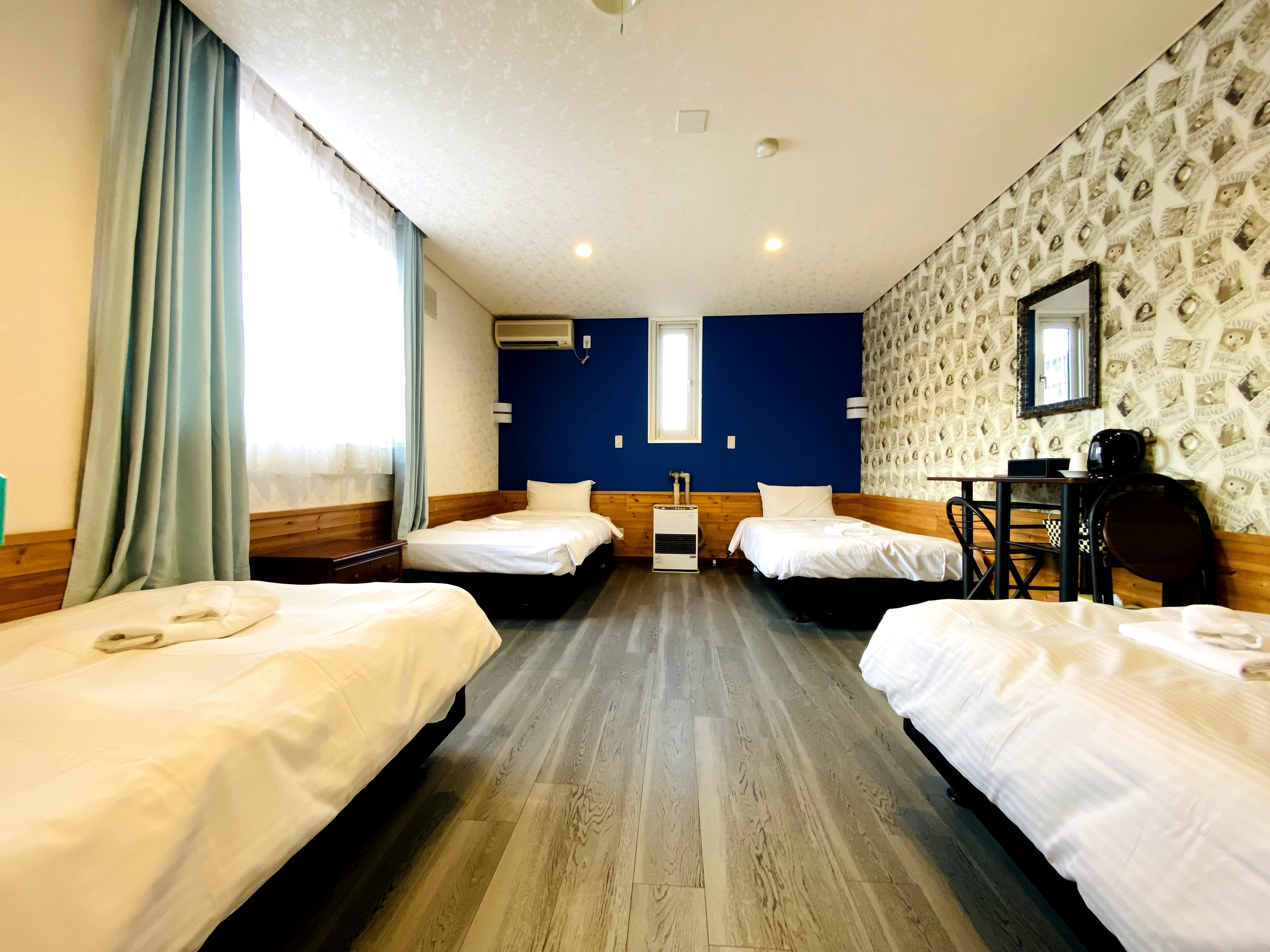Quadruple room (shared bathroom and toilet) (no pets allowed)