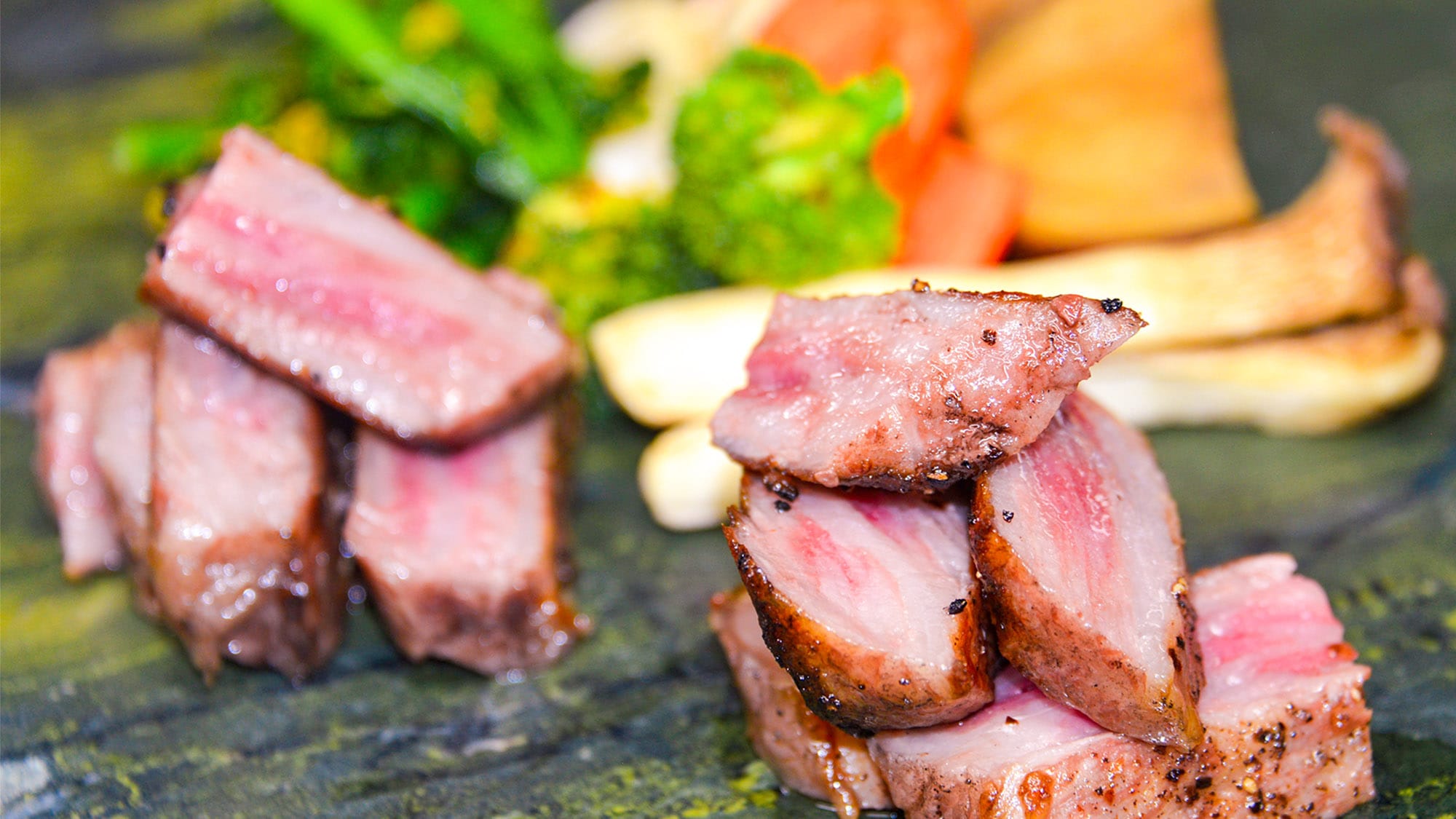 ・<Meal example> "Charcoal grilled Joshu Wagyu beef" that has been loved for many years since the restaurant opened