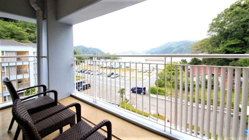 Some rooms have a view of the Maruyama River from the balcony. (The view varies depending on the location of the room)