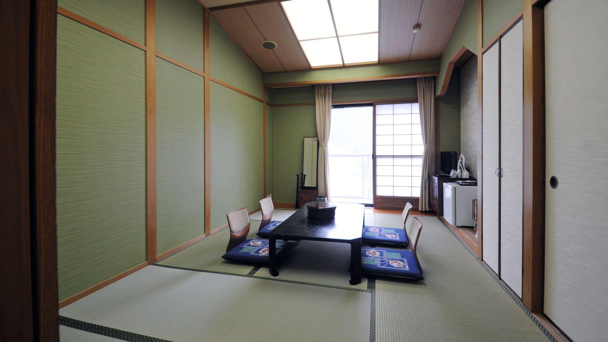 [Guest room] Japanese-style room 7 tatami mats