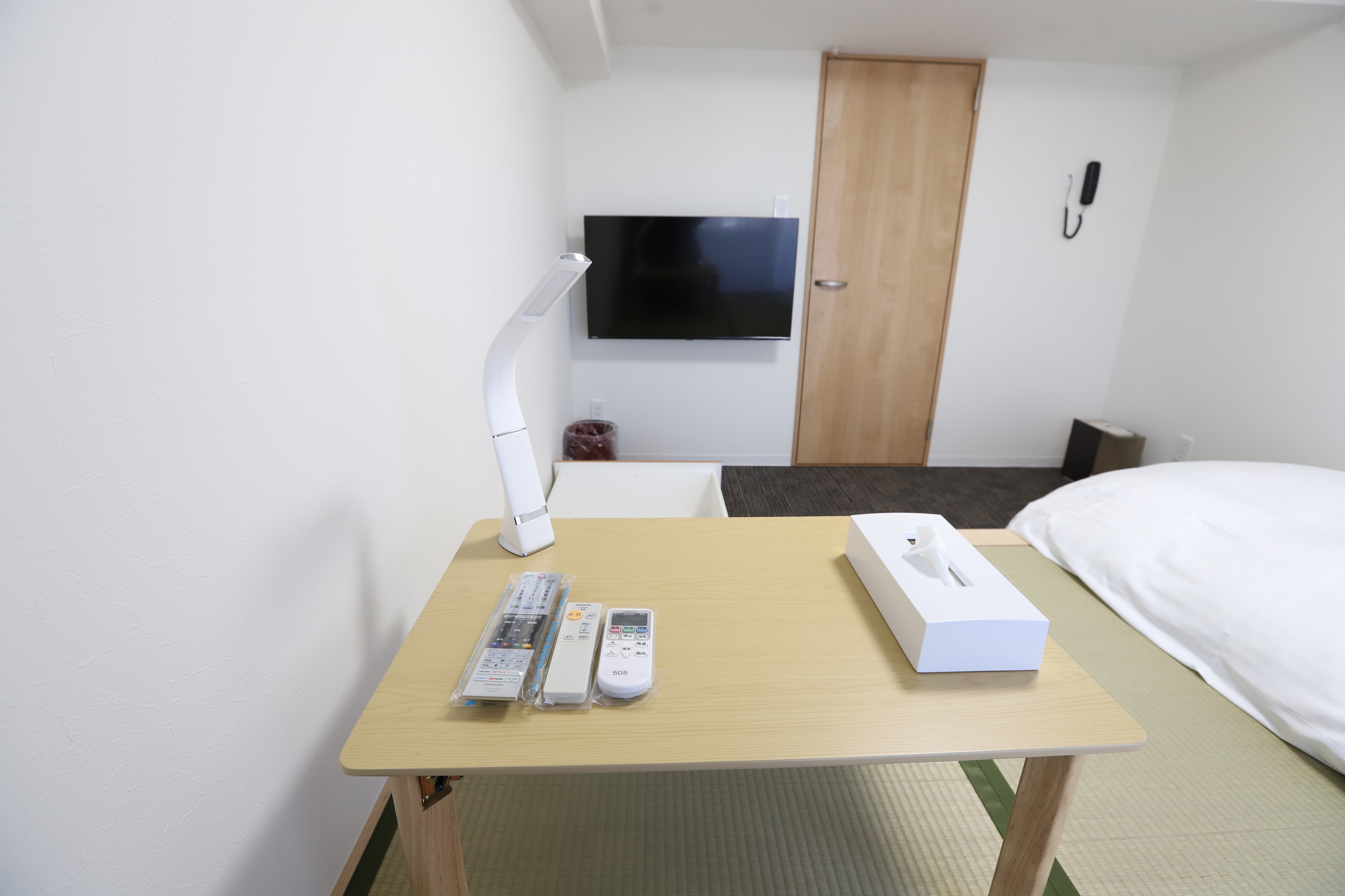 UD Japanese-Western room with raised floor, non-smoking