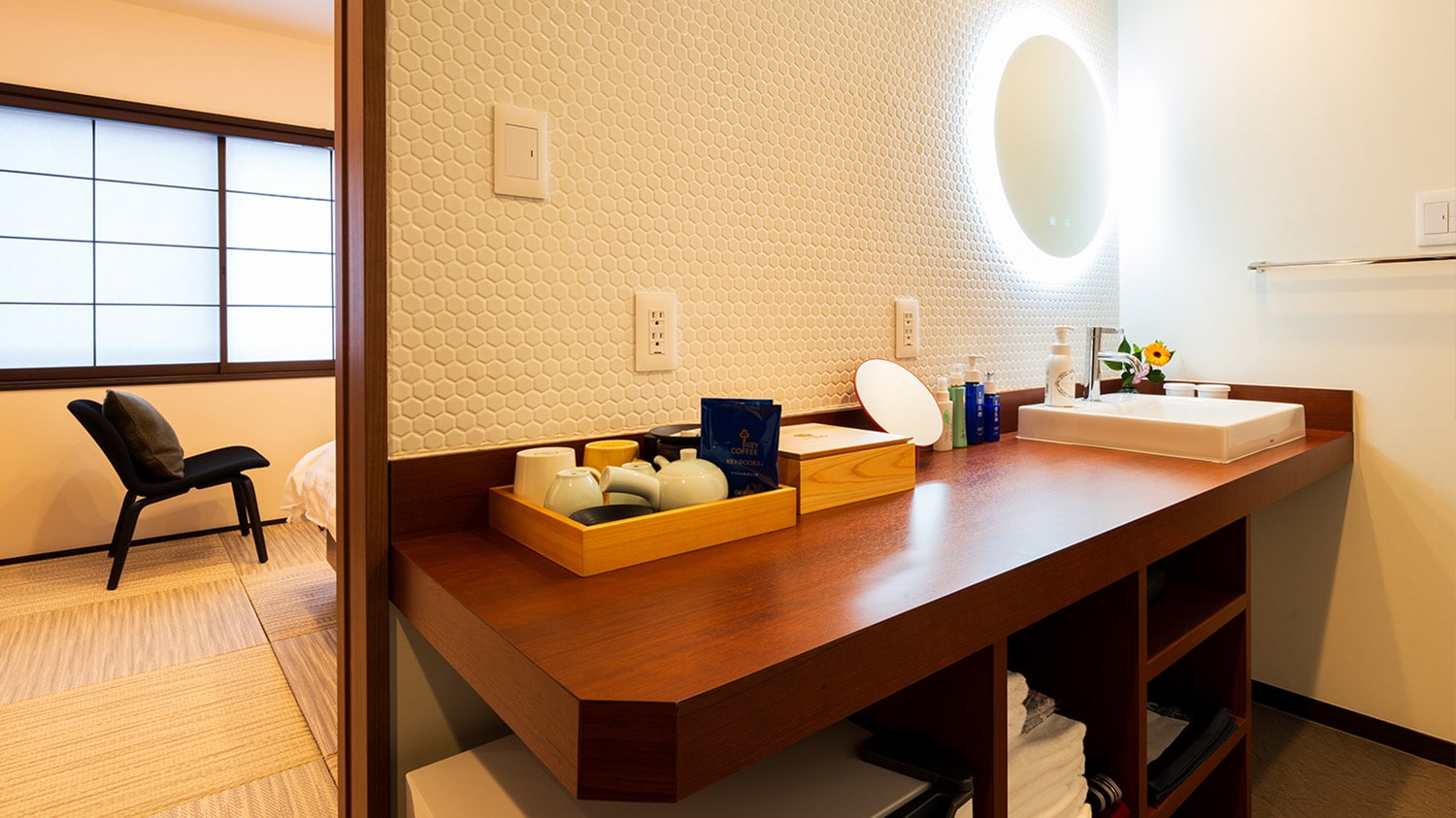 Room 306: Double room with Japanese-Western style toilet
