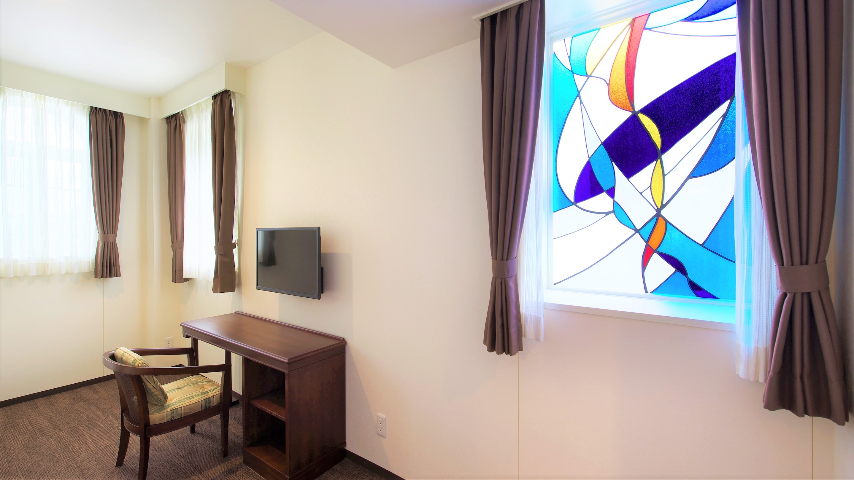 [Standard Twin Room (Non-smoking)] 1
