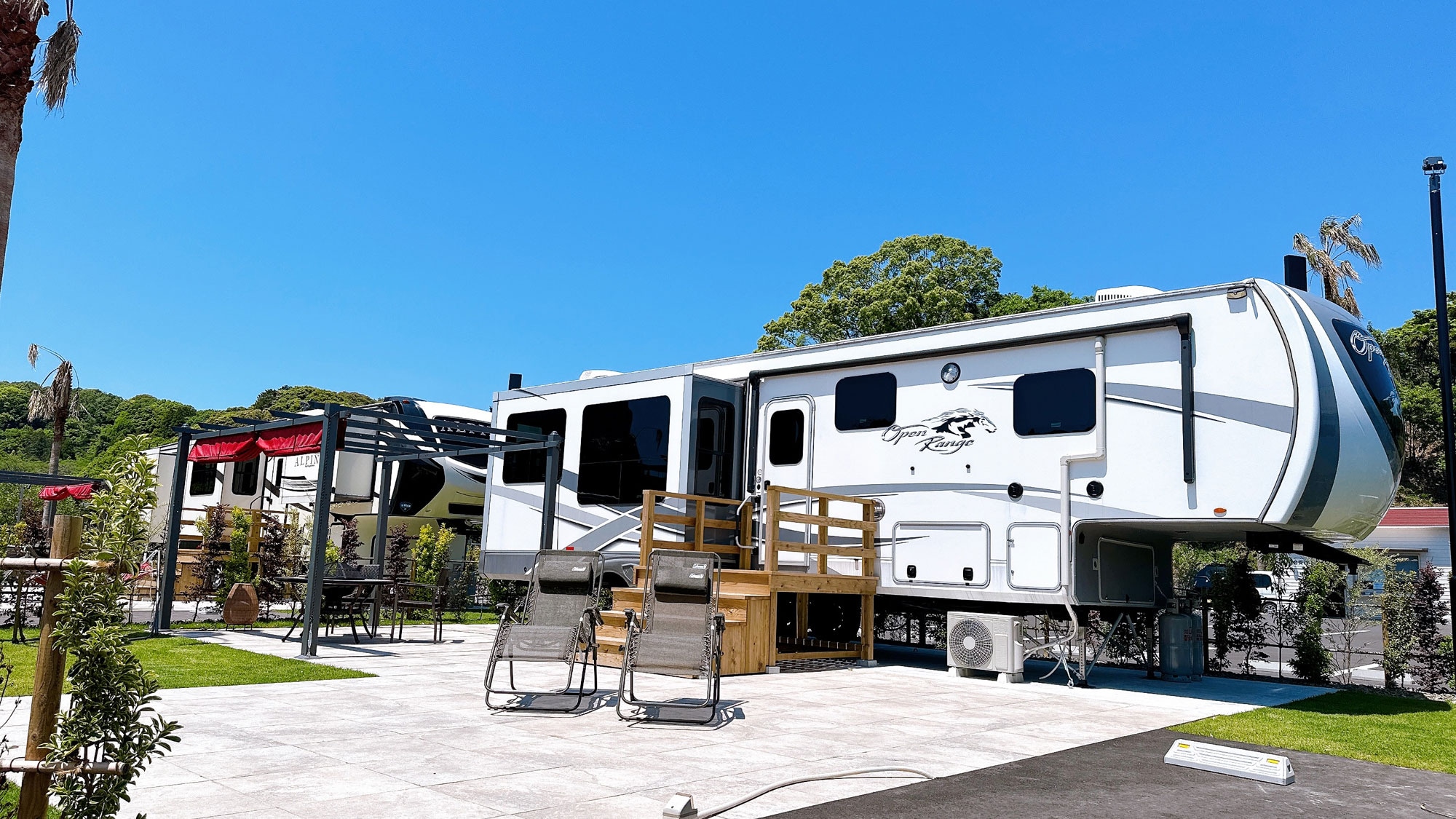 [Trailer house/center area] Private space is fully secured.