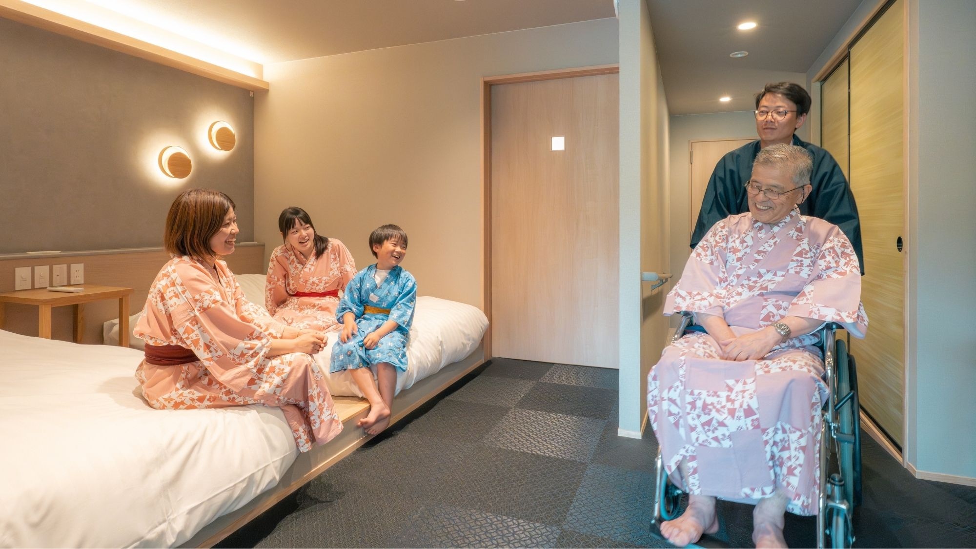 多功能房 [12.5 榻榻米日式房 + 西式房] / 低床雙人房