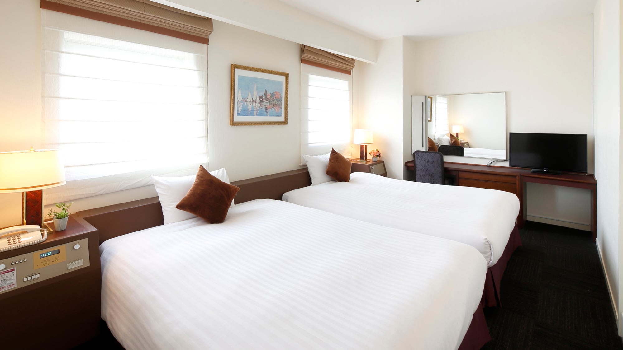 Premium twin room (only one room in the building, top floor, sea side, 40㎡)