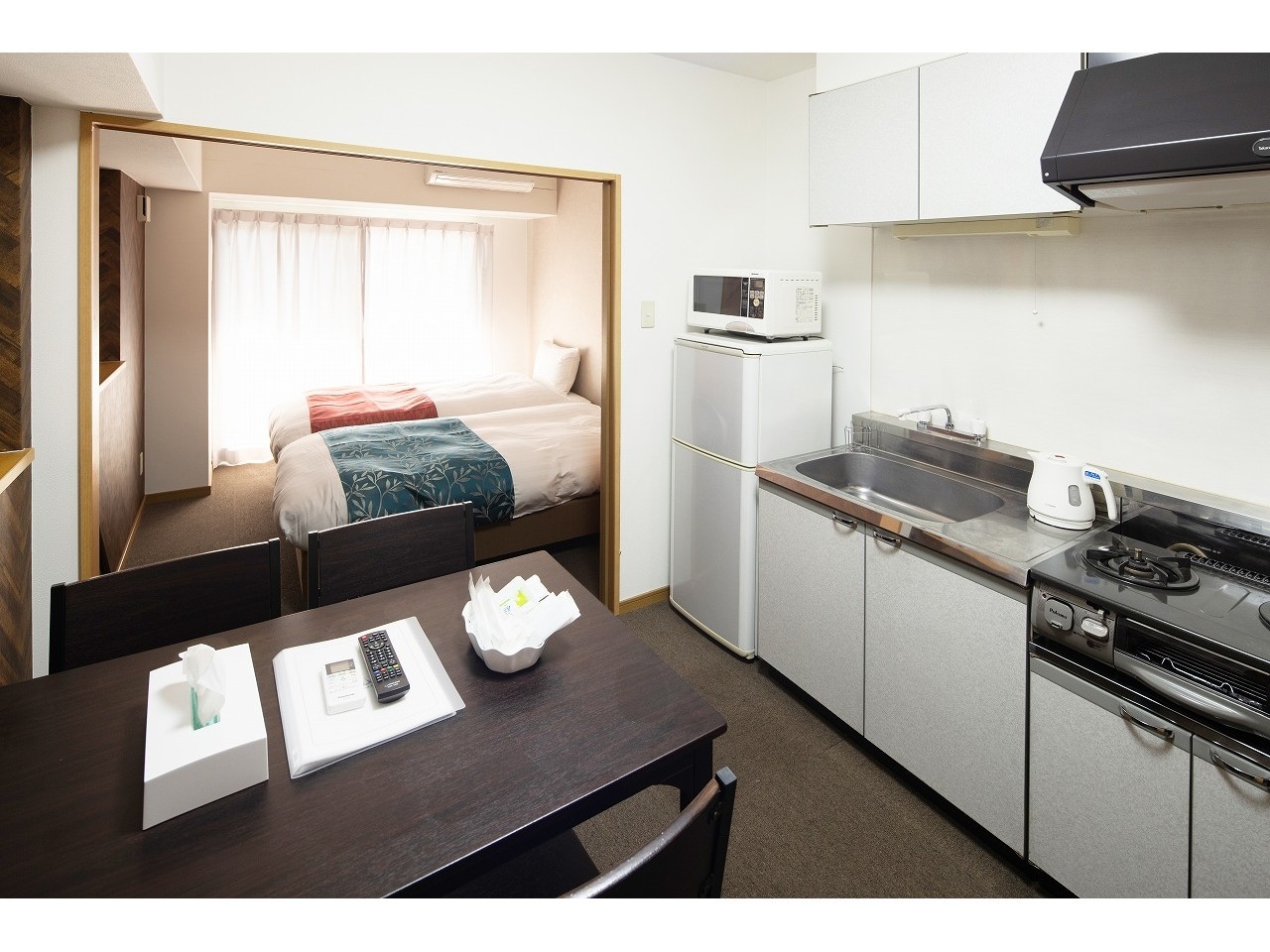 It is a twin room.