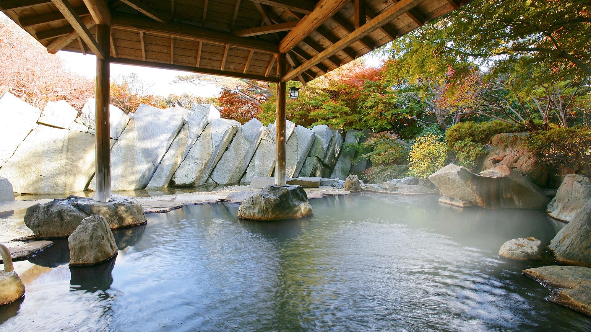 Open-air bath "Kagaribi no Yu" (Autumn)