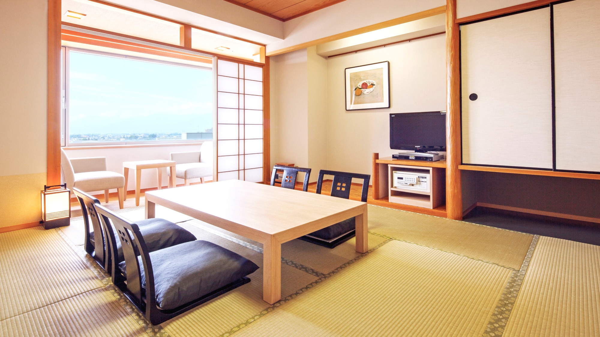 [Japanese-style room] Standard [5th and 6th floors, 10 tatami mats]